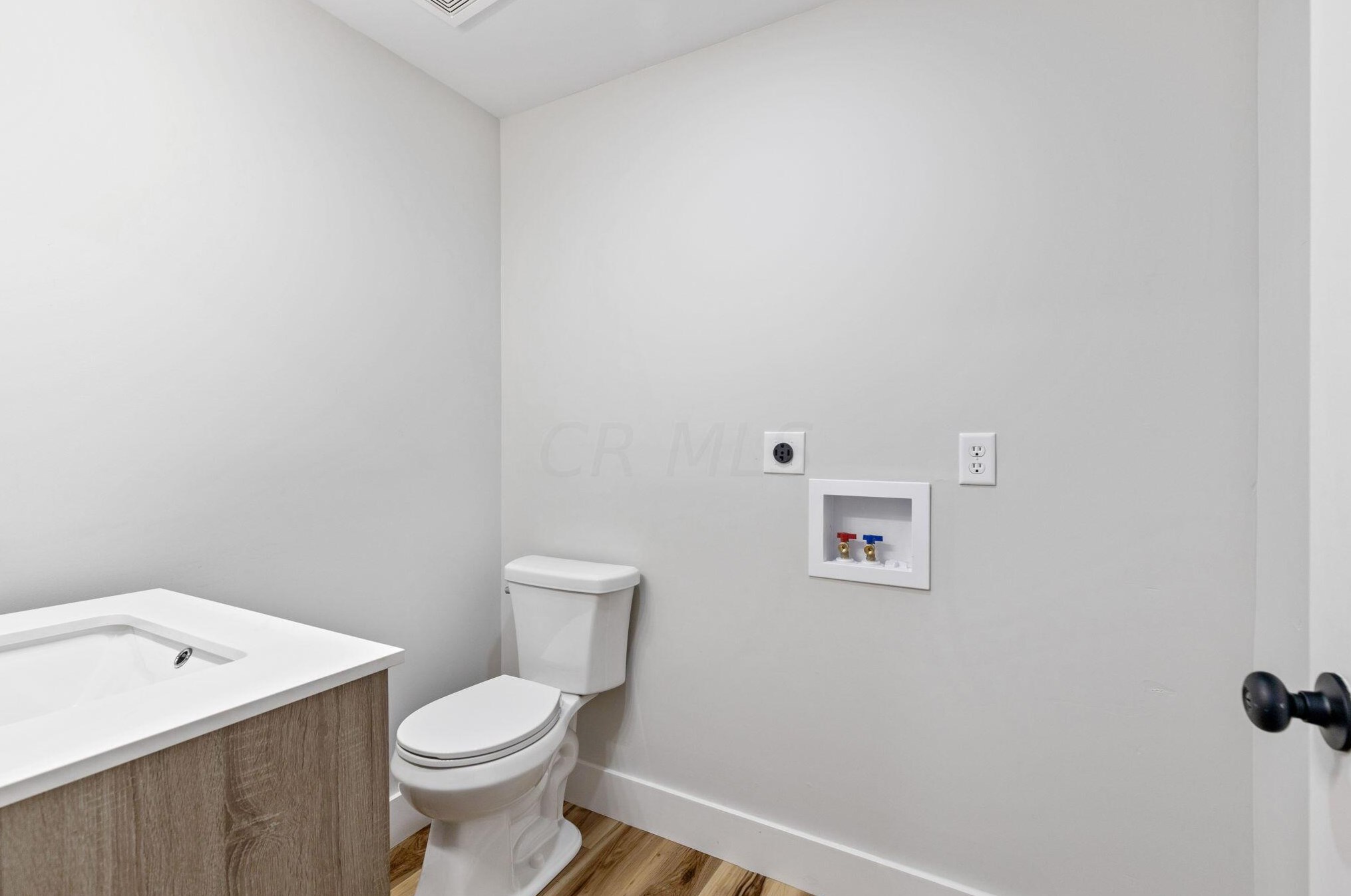 160 Warren Ave, Columbus OH  43204-3054 exterior