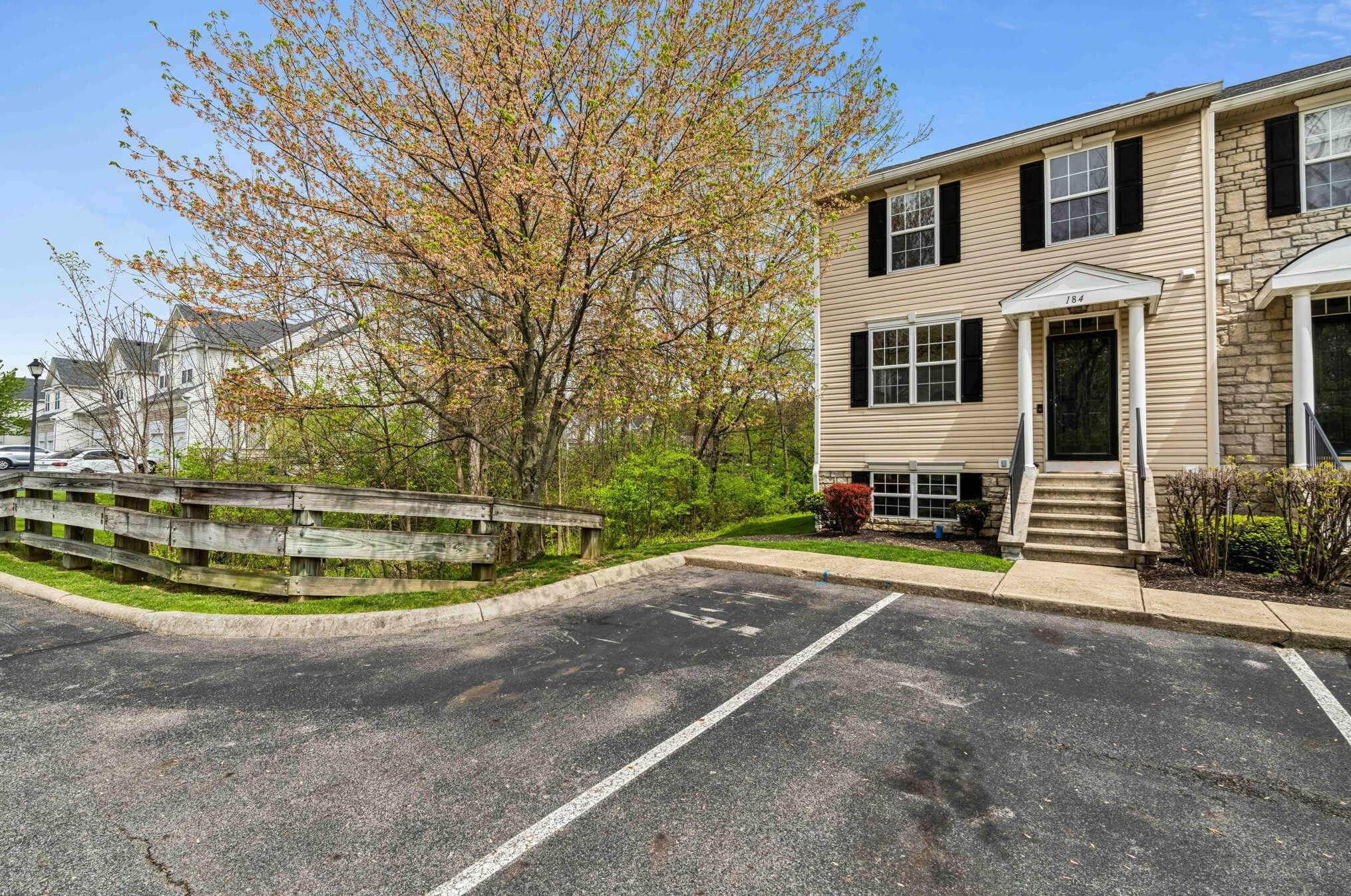 184 Preswicke Ml, Blacklick, OH 43004-8771
