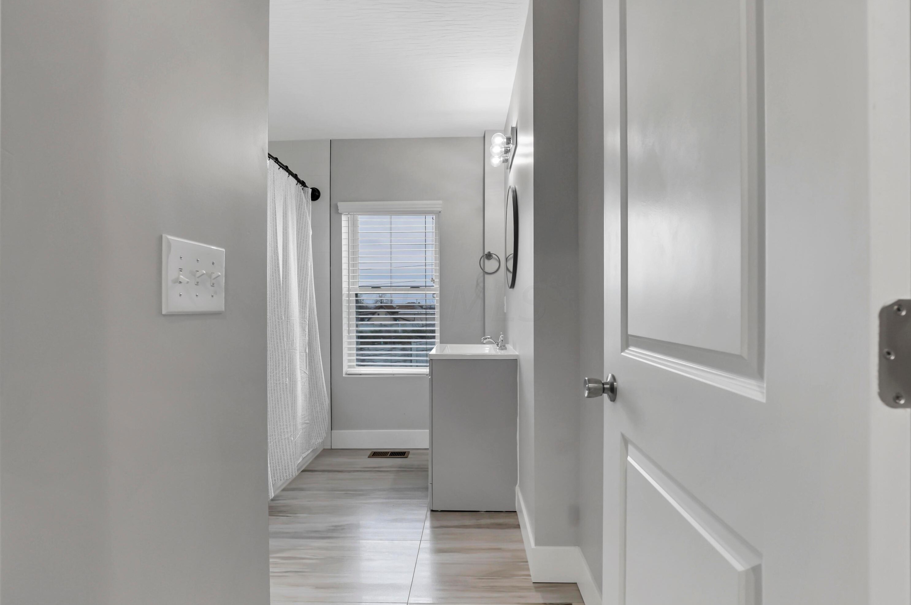 1123-1129 Sidney St, Columbus OH exterior