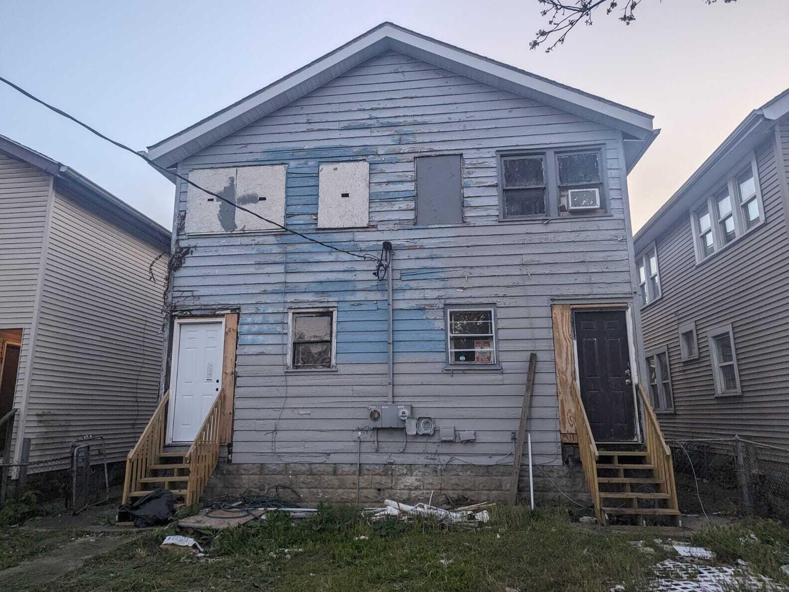 624 Ogden Ave, Columbus OH  43204-2938 exterior