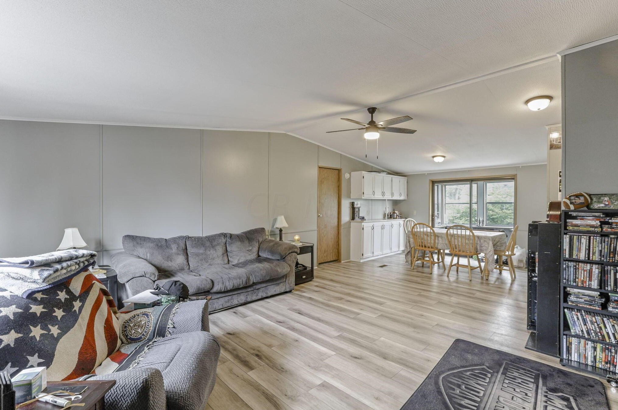 13504 Shell Beach Rd, Thornville, OH 43076-9169