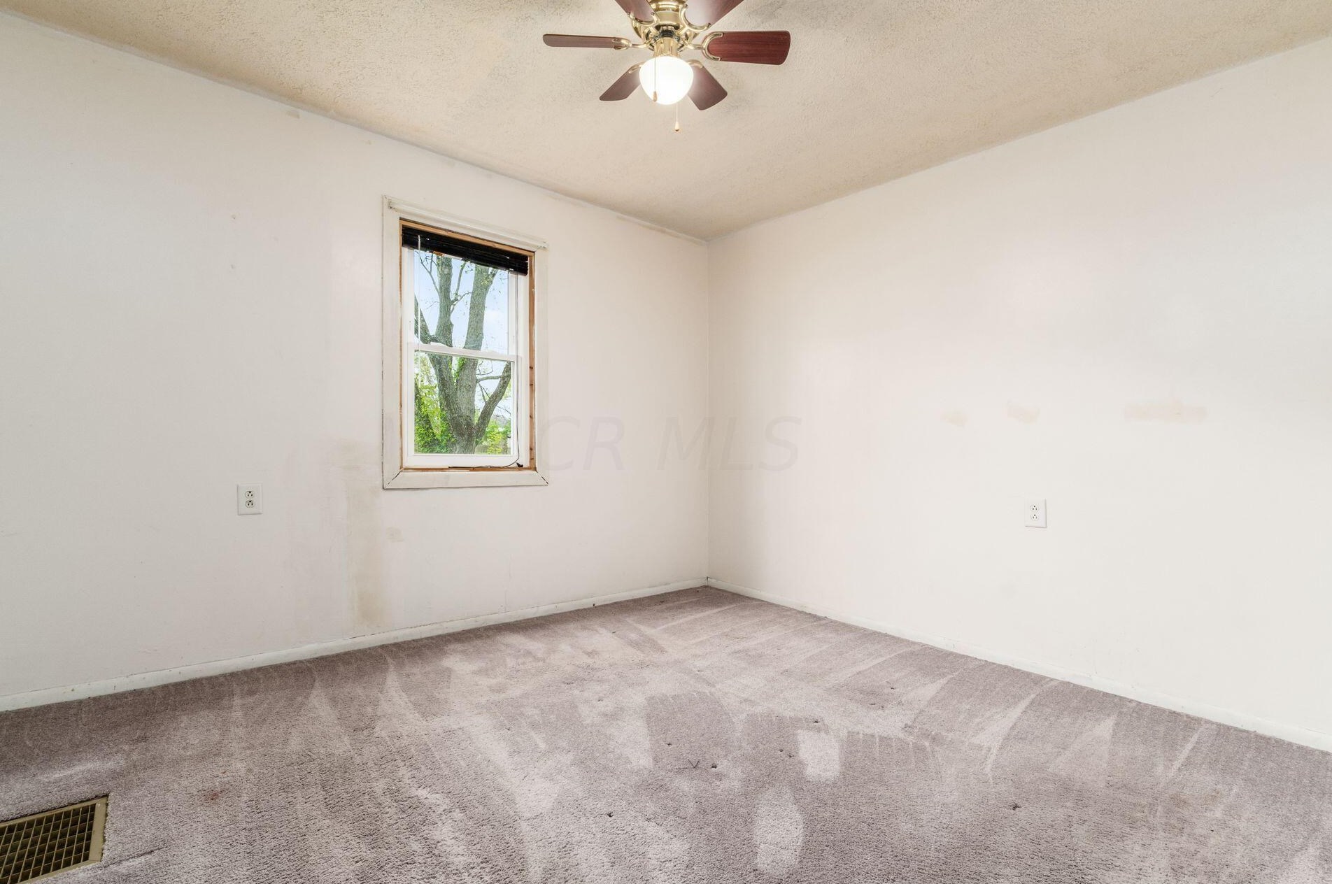 2181 Sagamore Rd, Columbus OH  43219-1285 exterior