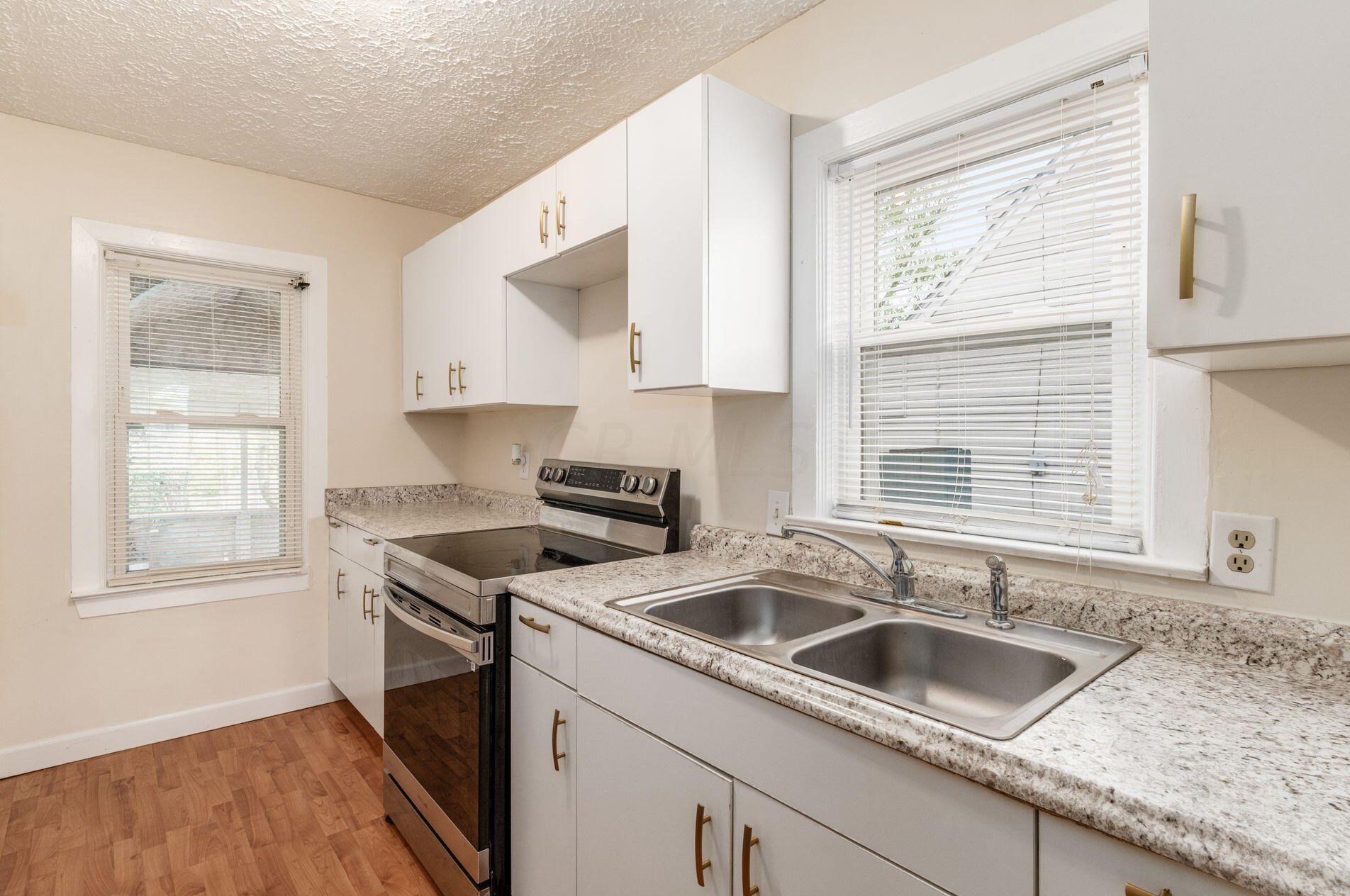 2181 Sagamore Rd, Columbus OH  43219-1285 exterior