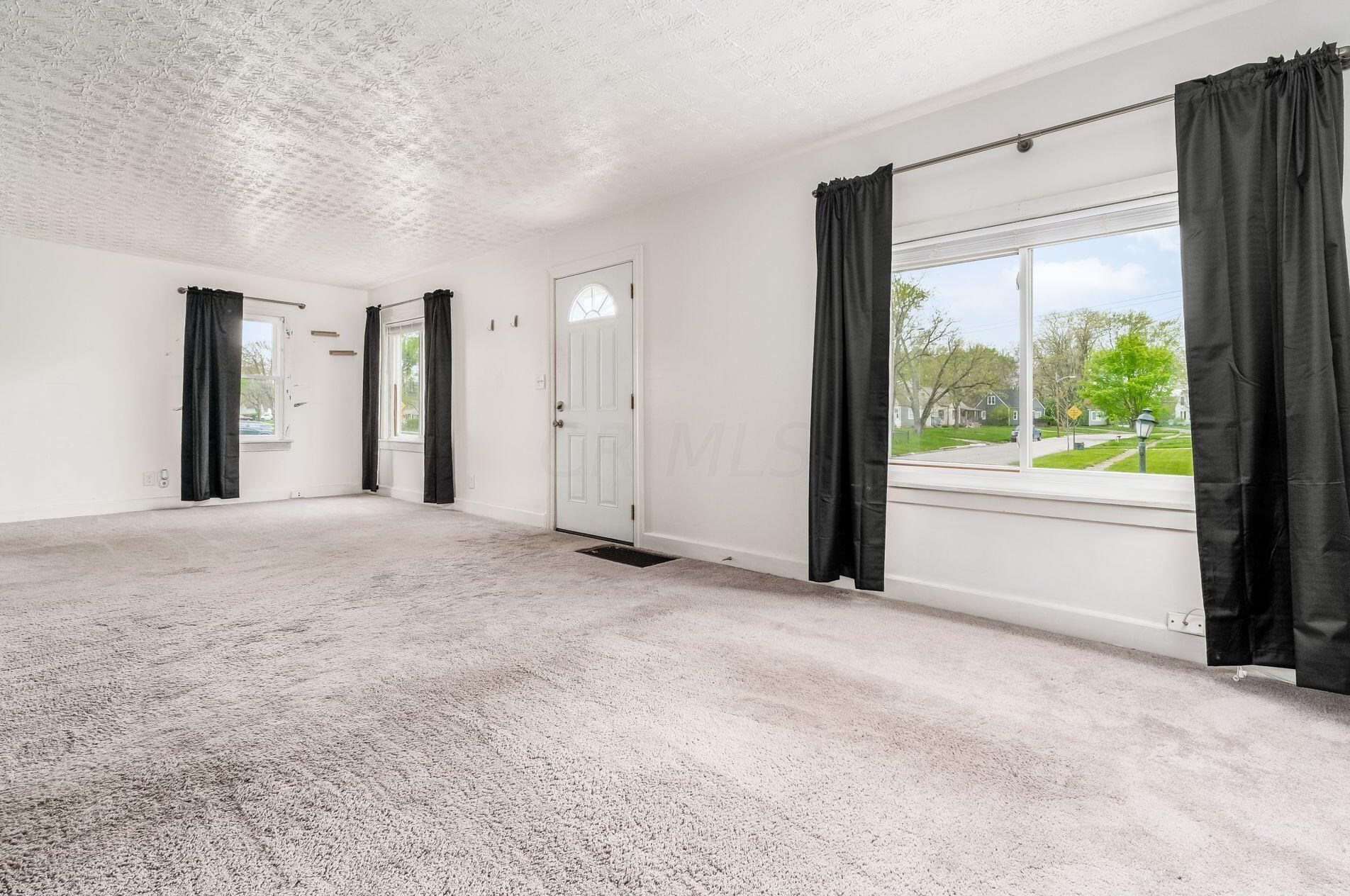 2181 Sagamore Rd, Columbus OH  43219-1285 exterior