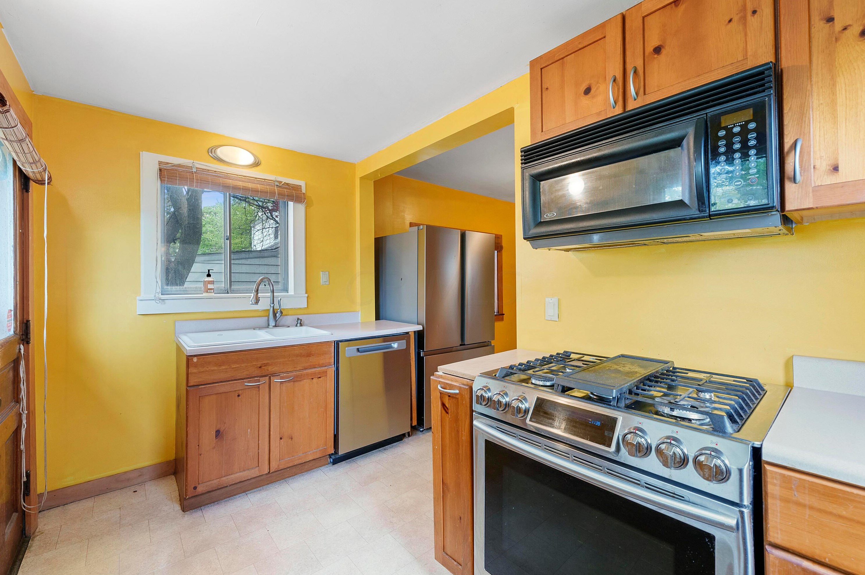 2730 Elliott Ave, Columbus OH  43204-3436 exterior