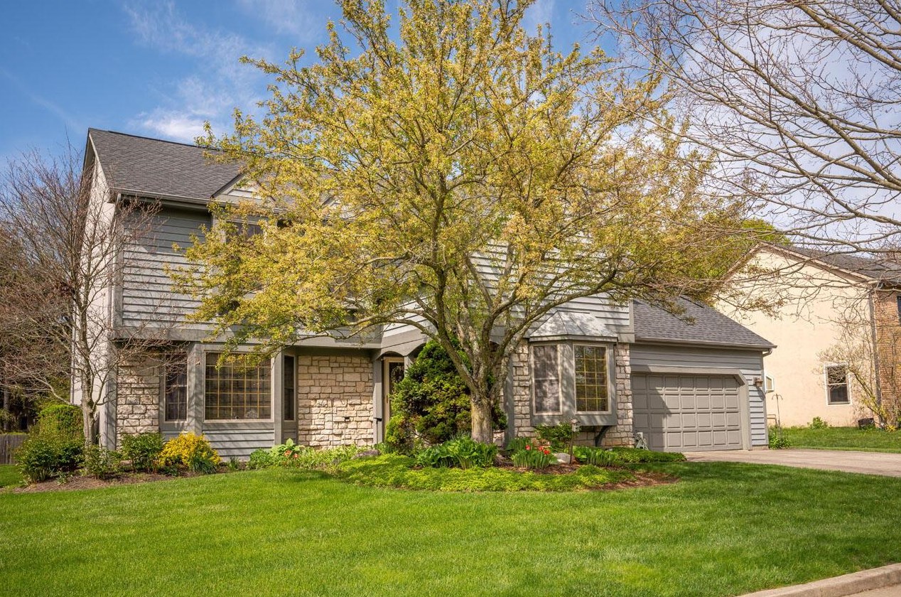 6867 Linbrook Blvd, Columbus OH  43235-5119 exterior