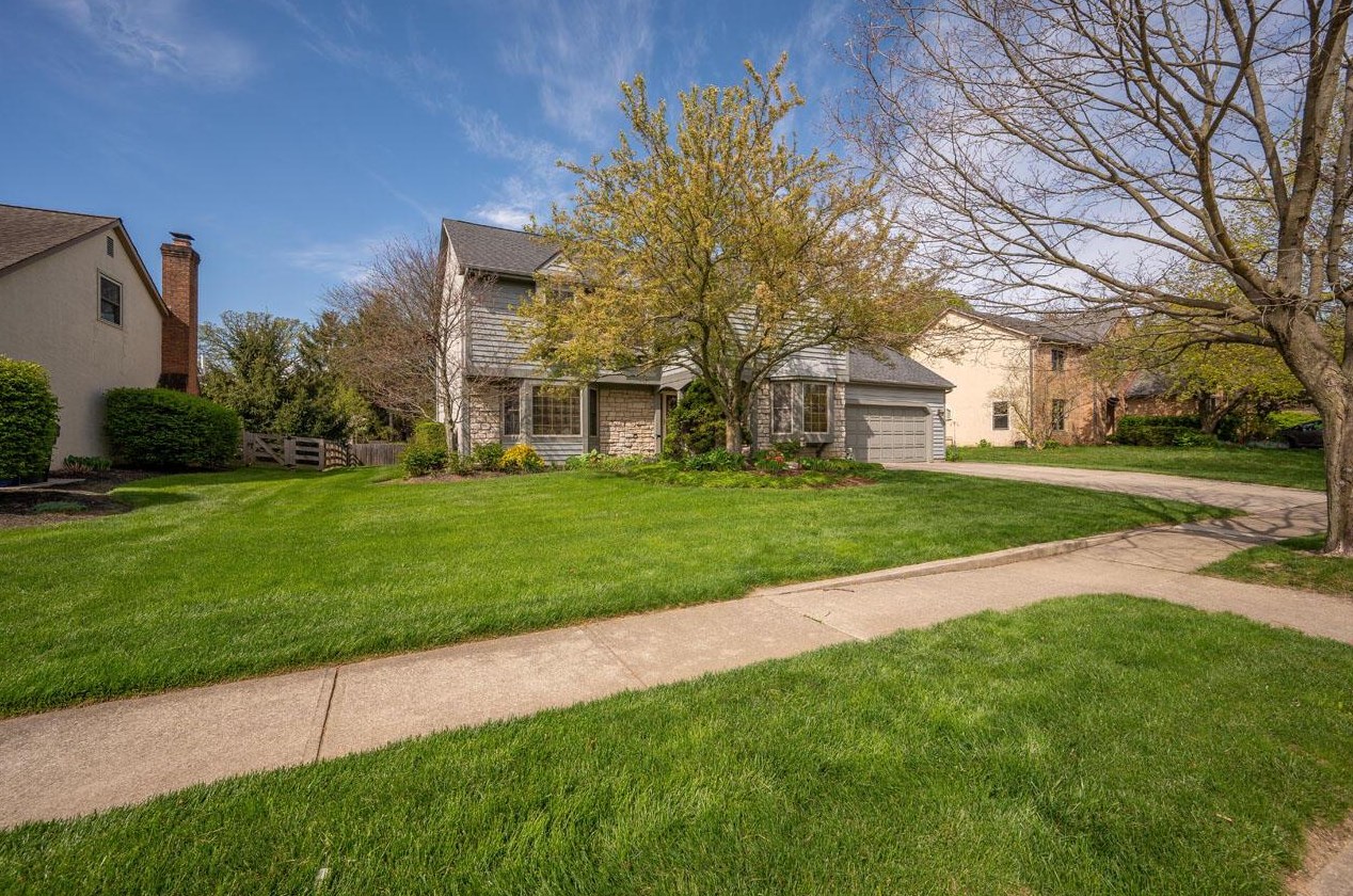 6867 Linbrook Blvd, Columbus OH  43235-5119 exterior
