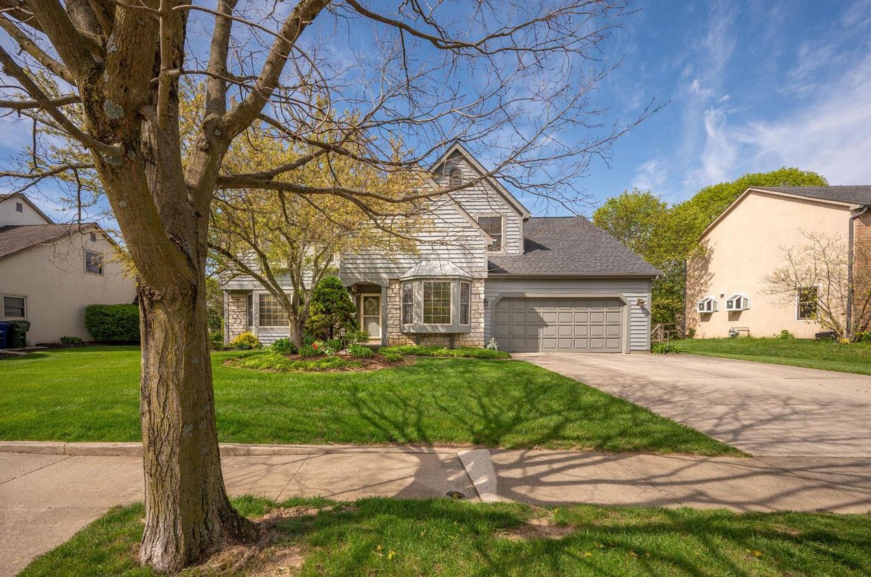 6867 Linbrook Blvd, Columbus OH  43235-5119 exterior
