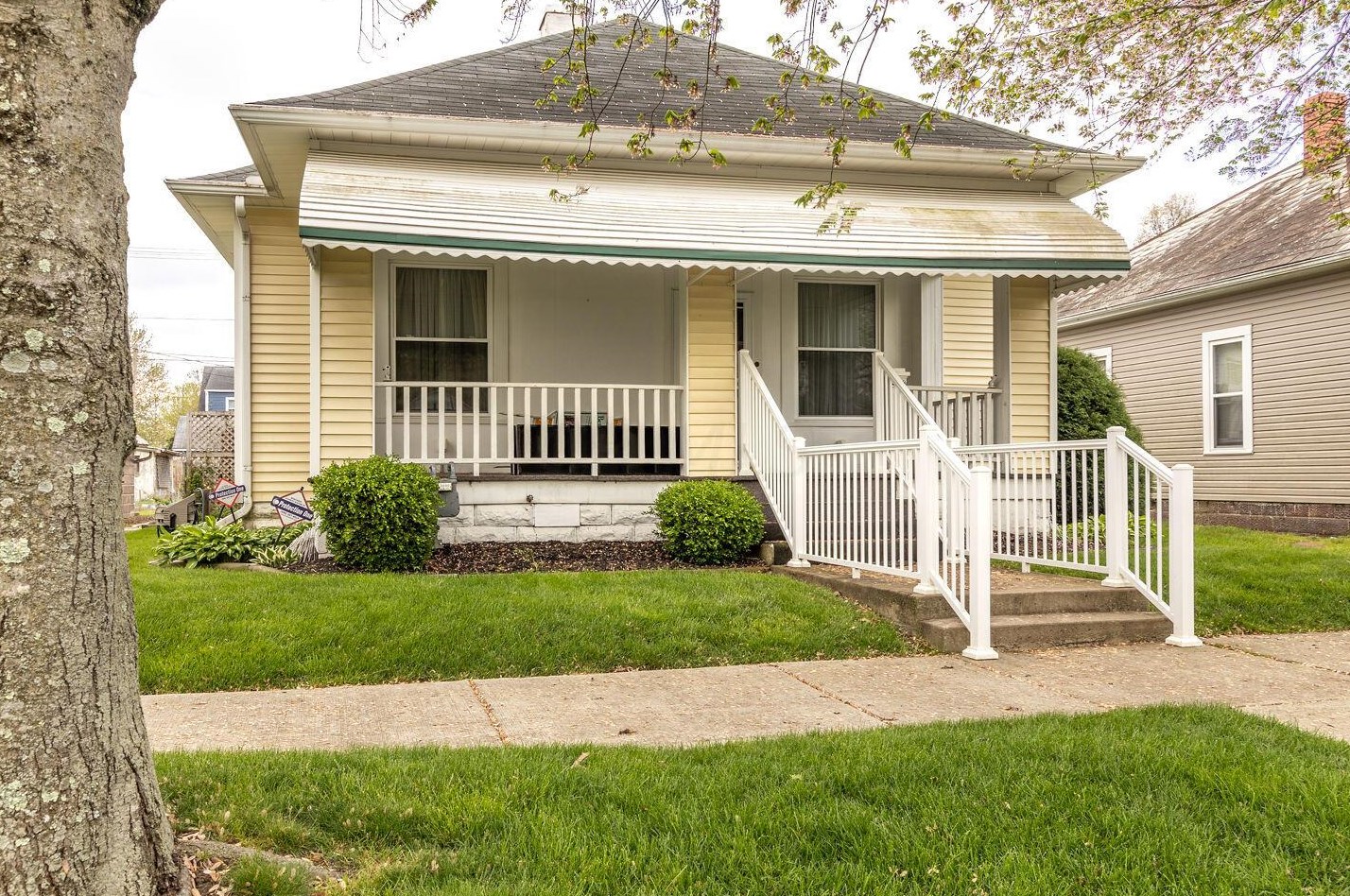238 Purvis Ave, Hide Away Hills, OH 43107-1042