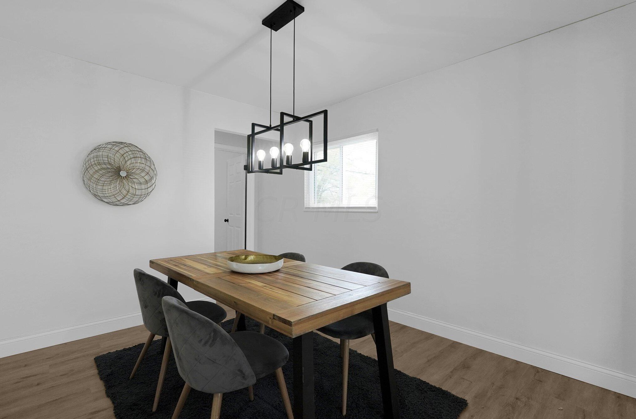 2943 Southfield Dr, Columbus OH 43207-3389 exterior