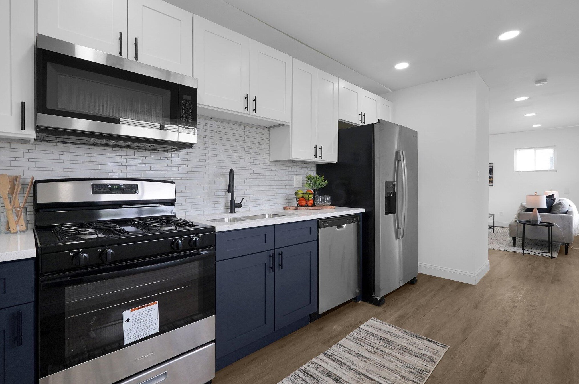 2943 Southfield Dr, Columbus OH 43207-3389 exterior