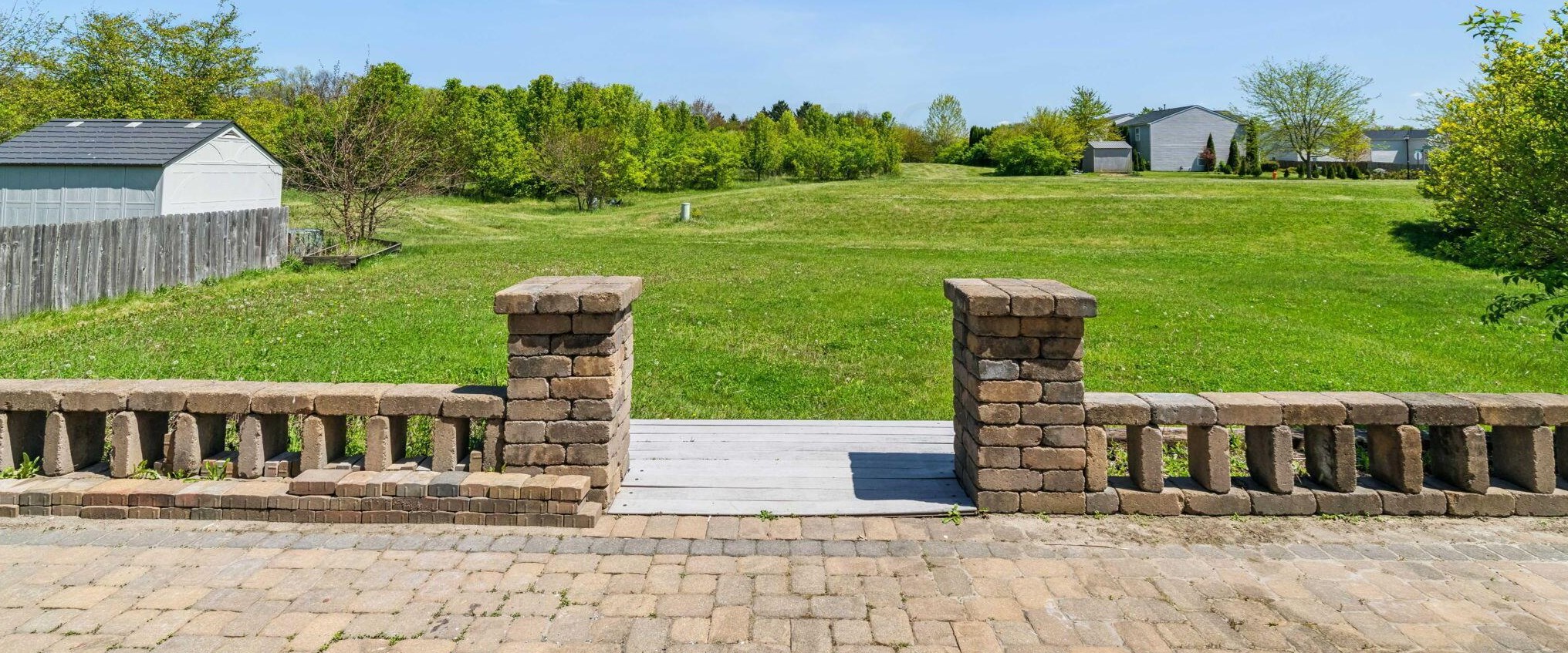 4640 Grandover Dr, Columbus OH  43207-8763 exterior