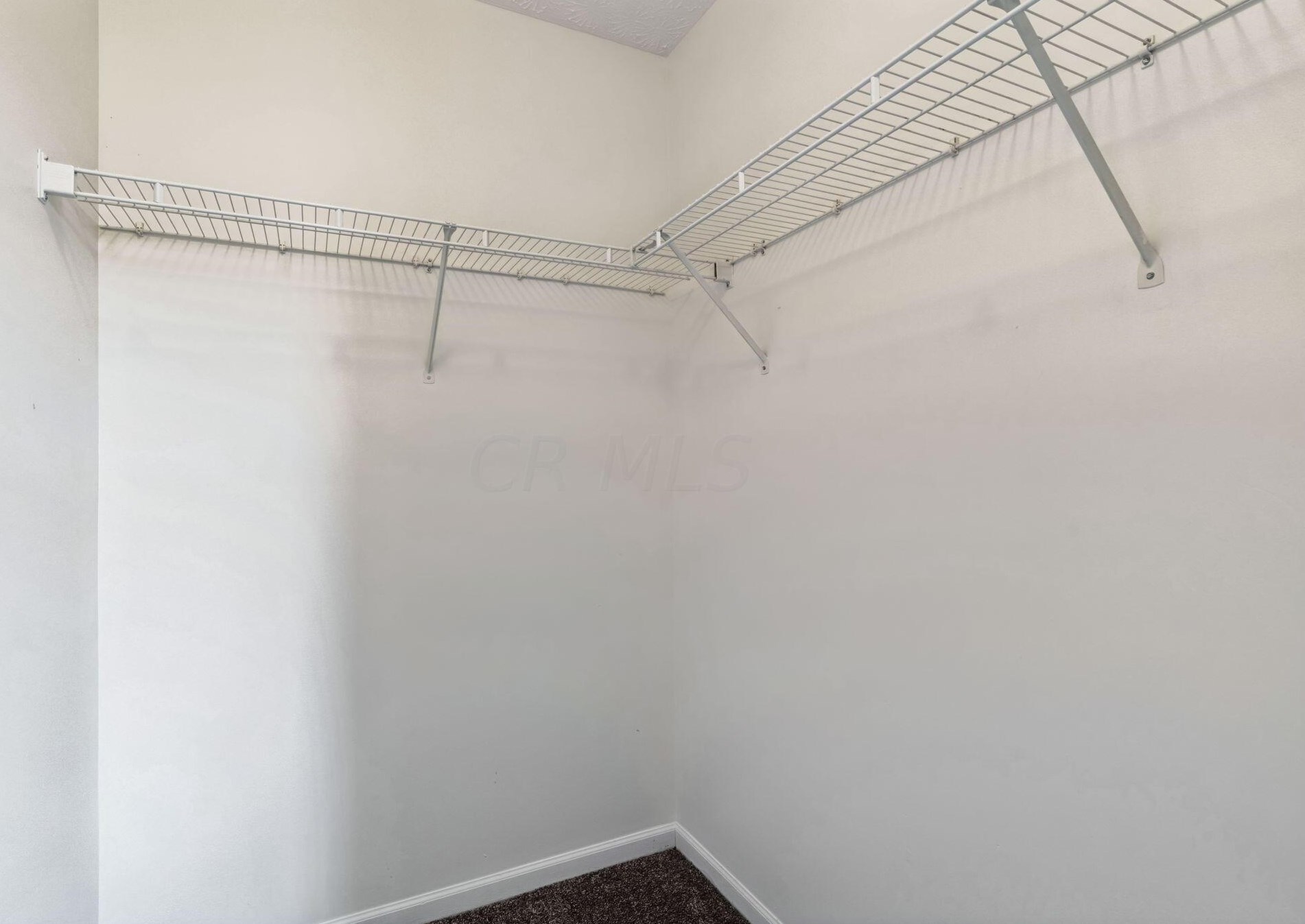 4640 Grandover Dr, Columbus OH  43207-8763 exterior