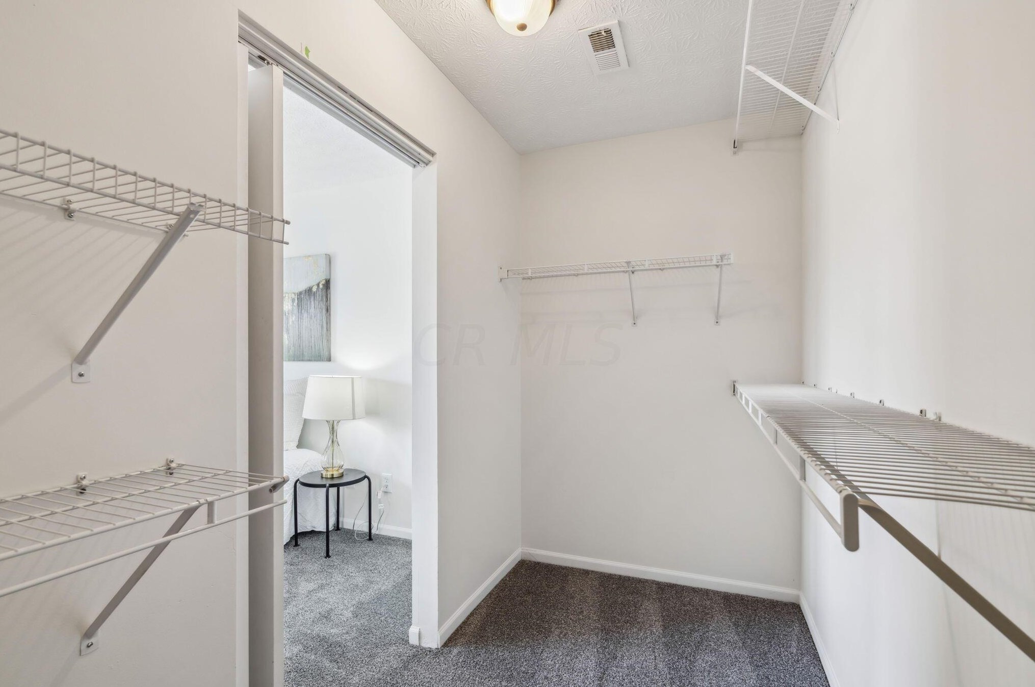 4640 Grandover Dr, Columbus OH  43207-8763 exterior