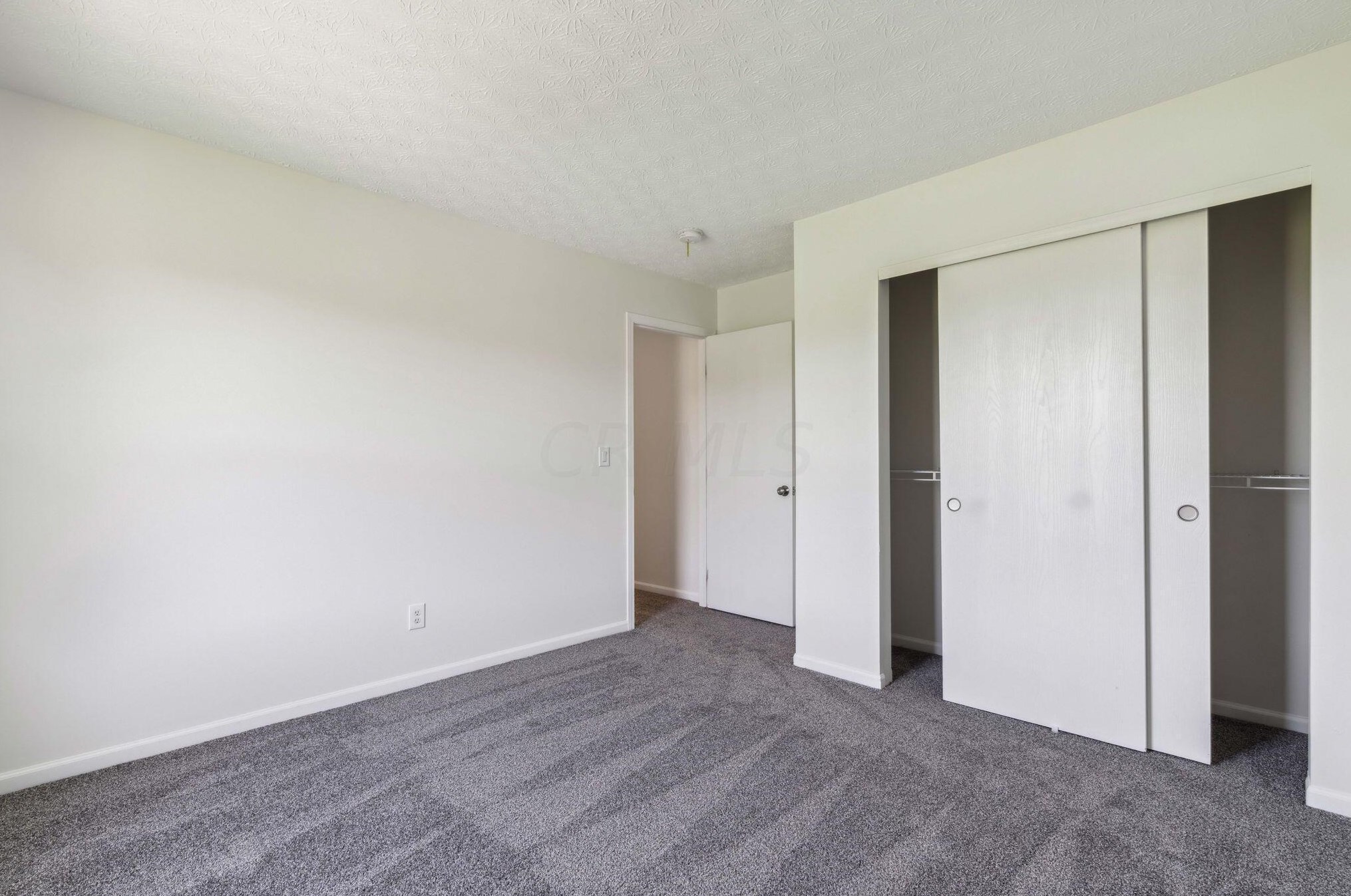 4640 Grandover Dr, Columbus OH  43207-8763 exterior