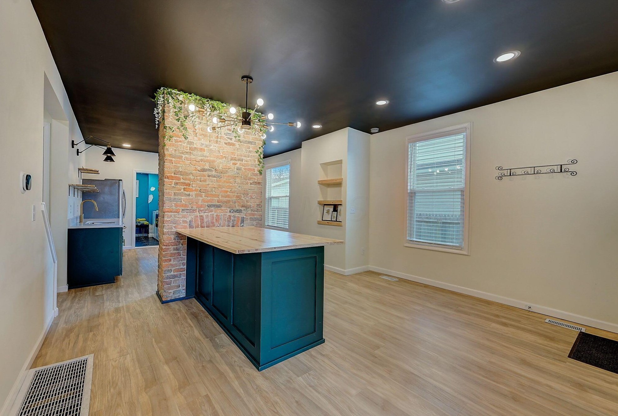 606 Stewart Ave, Columbus OH  43206-2884 exterior