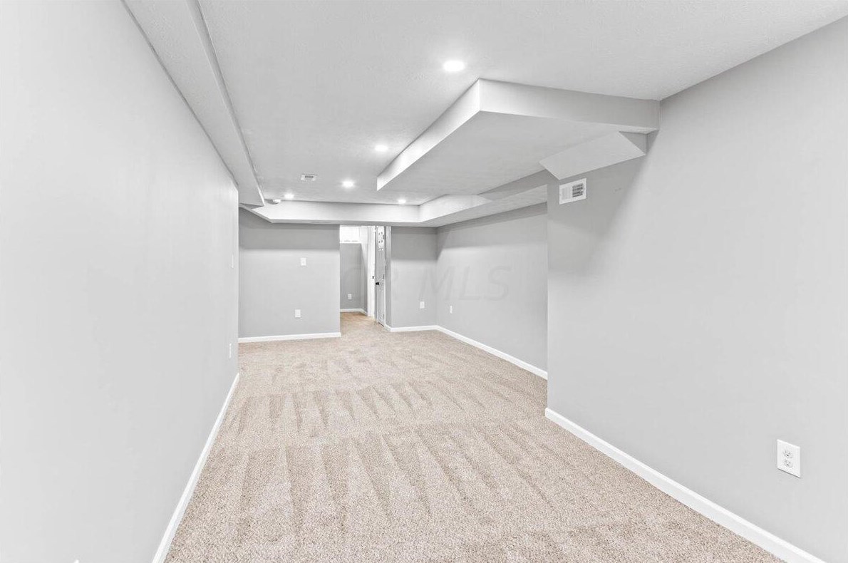 917 Lenore Ave, Columbus OH  43224-3238 exterior