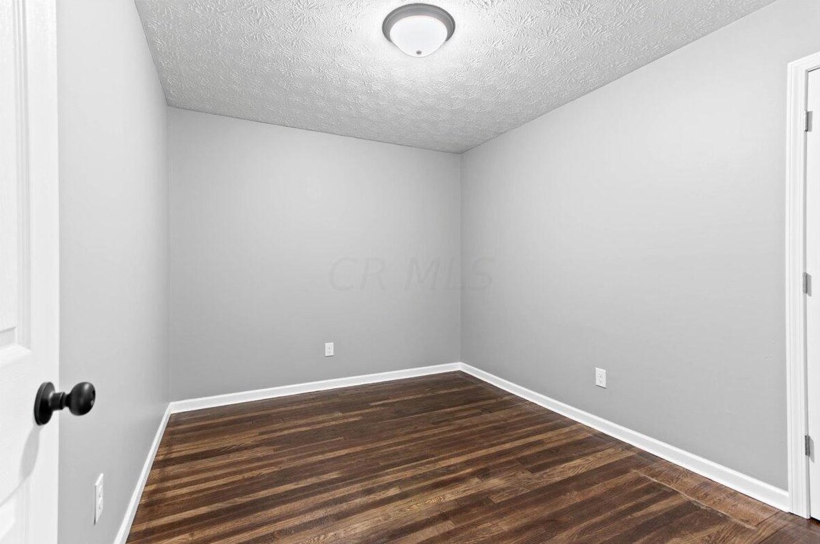 917 Lenore Ave, Columbus OH  43224-3238 exterior