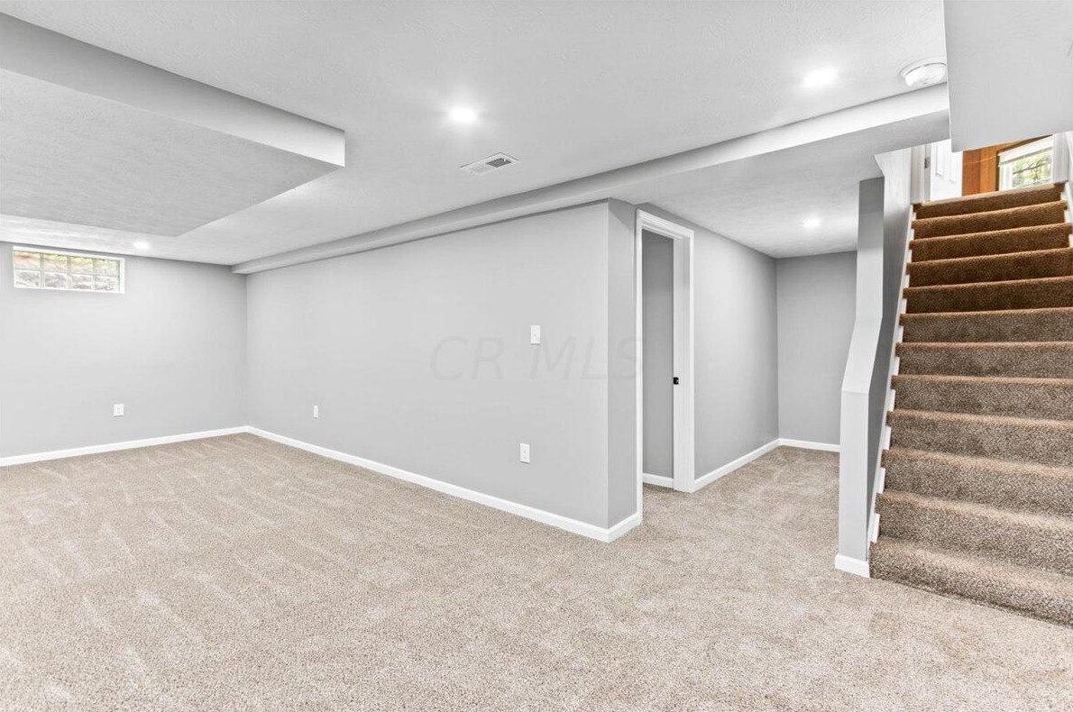 917 Lenore Ave, Columbus OH  43224-3238 exterior