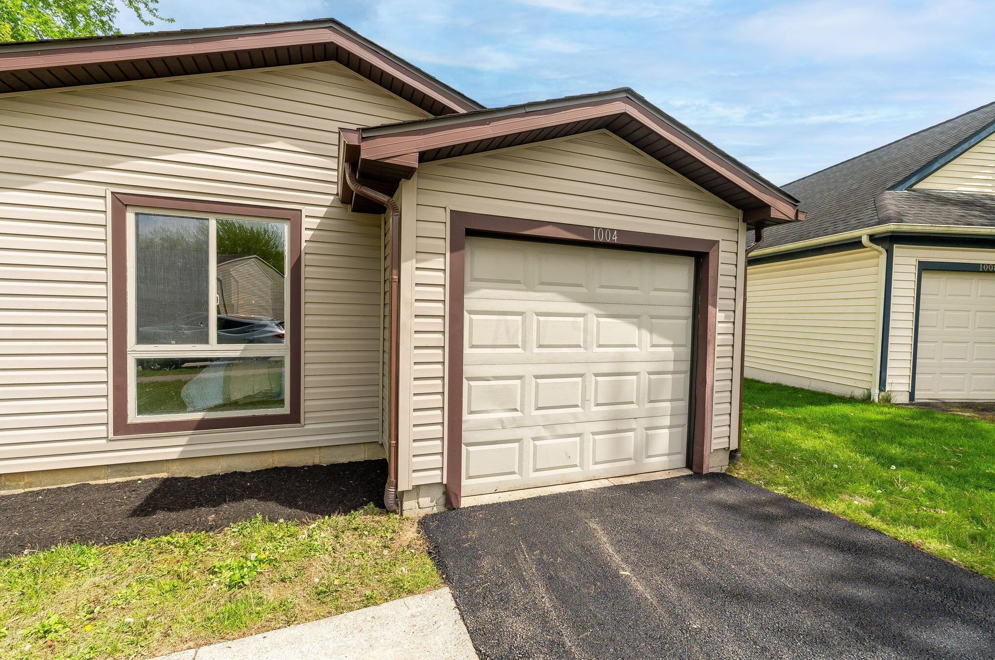 1004 Woodington Rd, Westerville OH  43081-3517 exterior