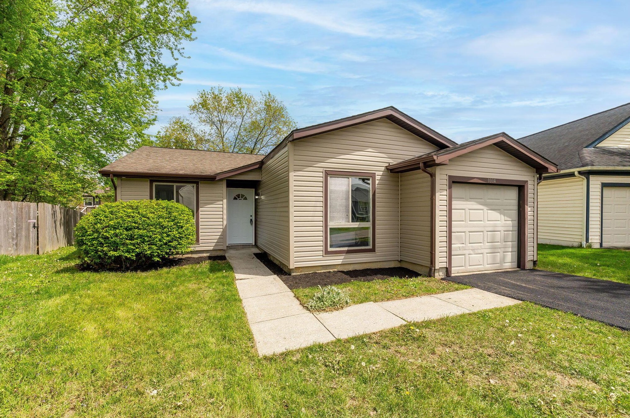 1004 Woodington Rd, Westerville OH  43081-3517 exterior