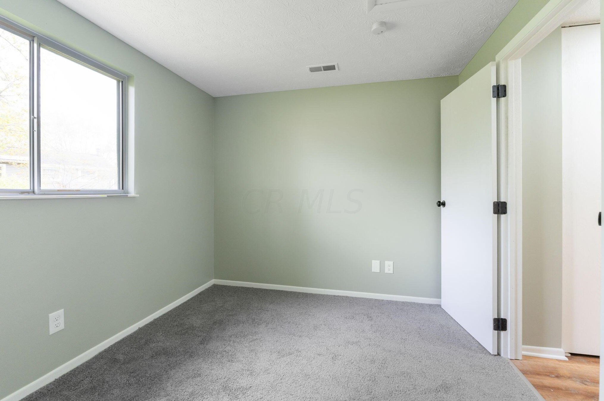 1004 Woodington Rd, Westerville OH  43081-3517 exterior
