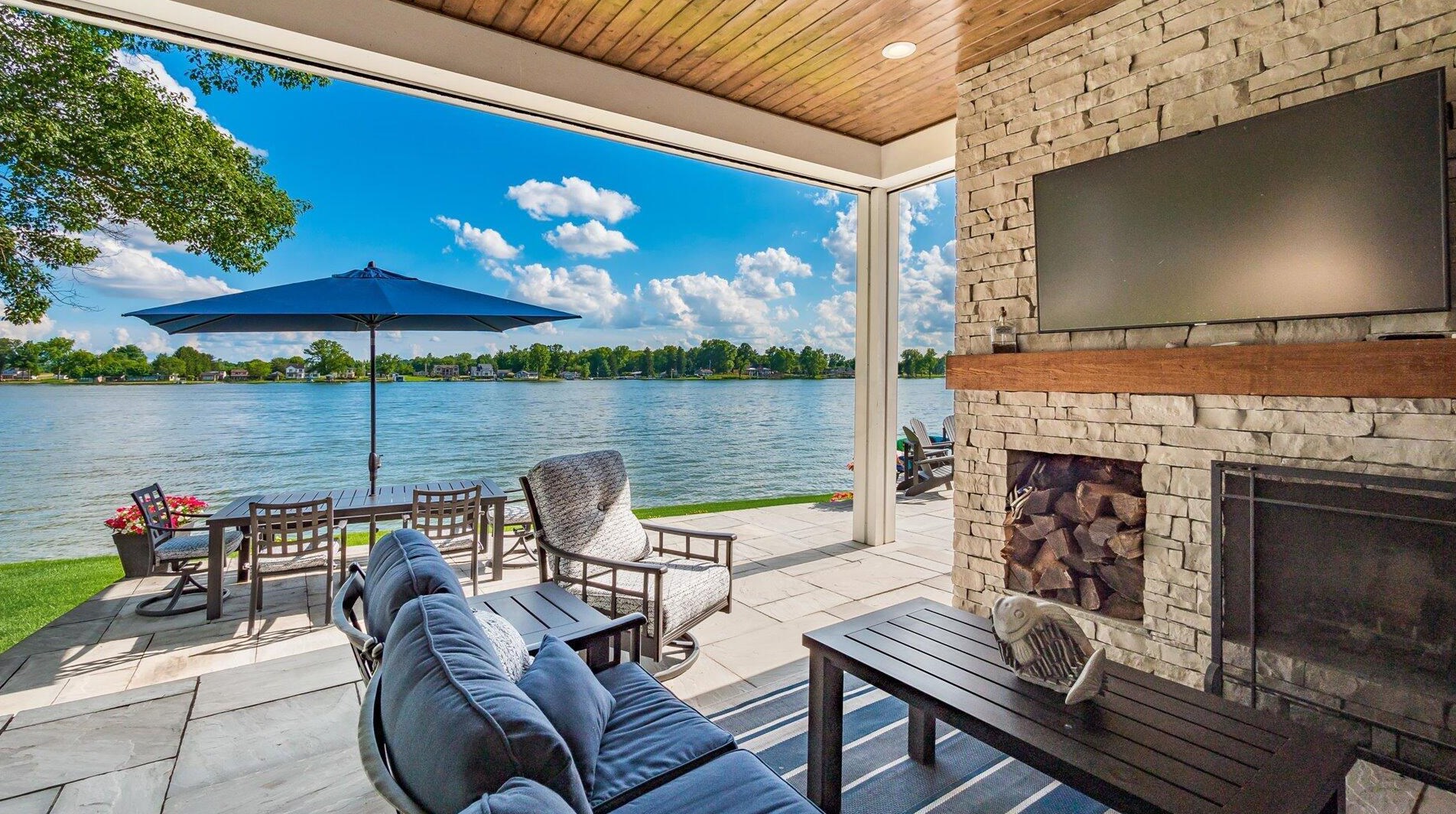 155 Sprague Dr, Hebron OH 43025-9627 exterior