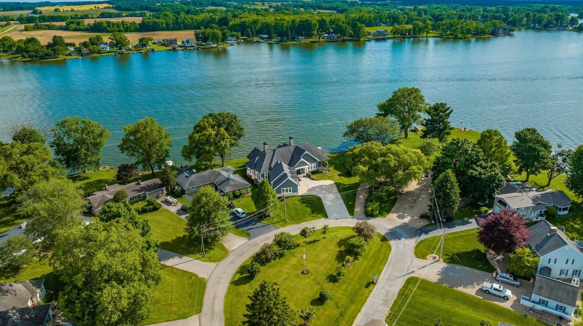 155 Sprague Dr, Hebron OH 43025-9627 exterior