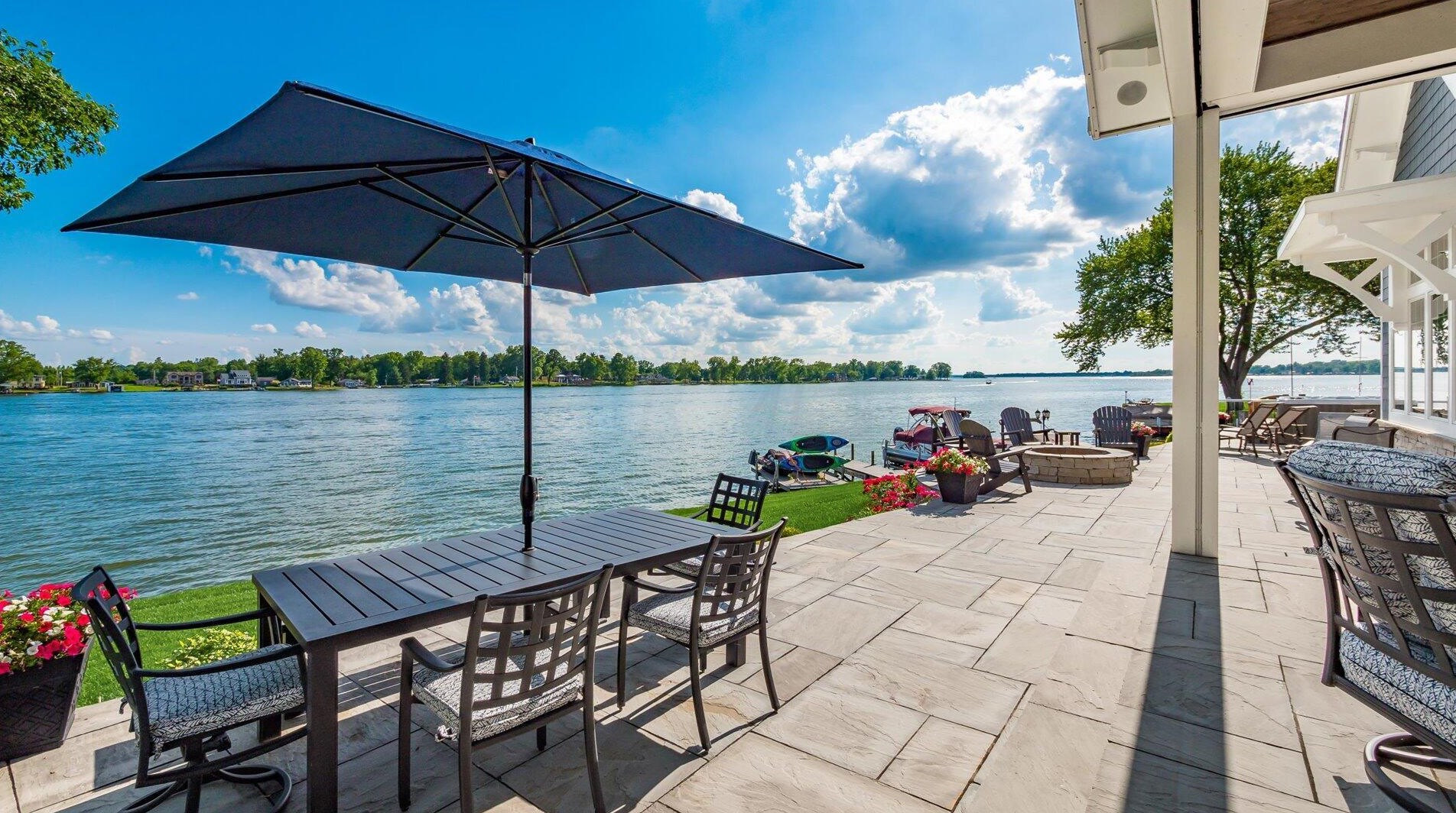 155 Sprague Dr, Hebron OH 43025-9627 exterior