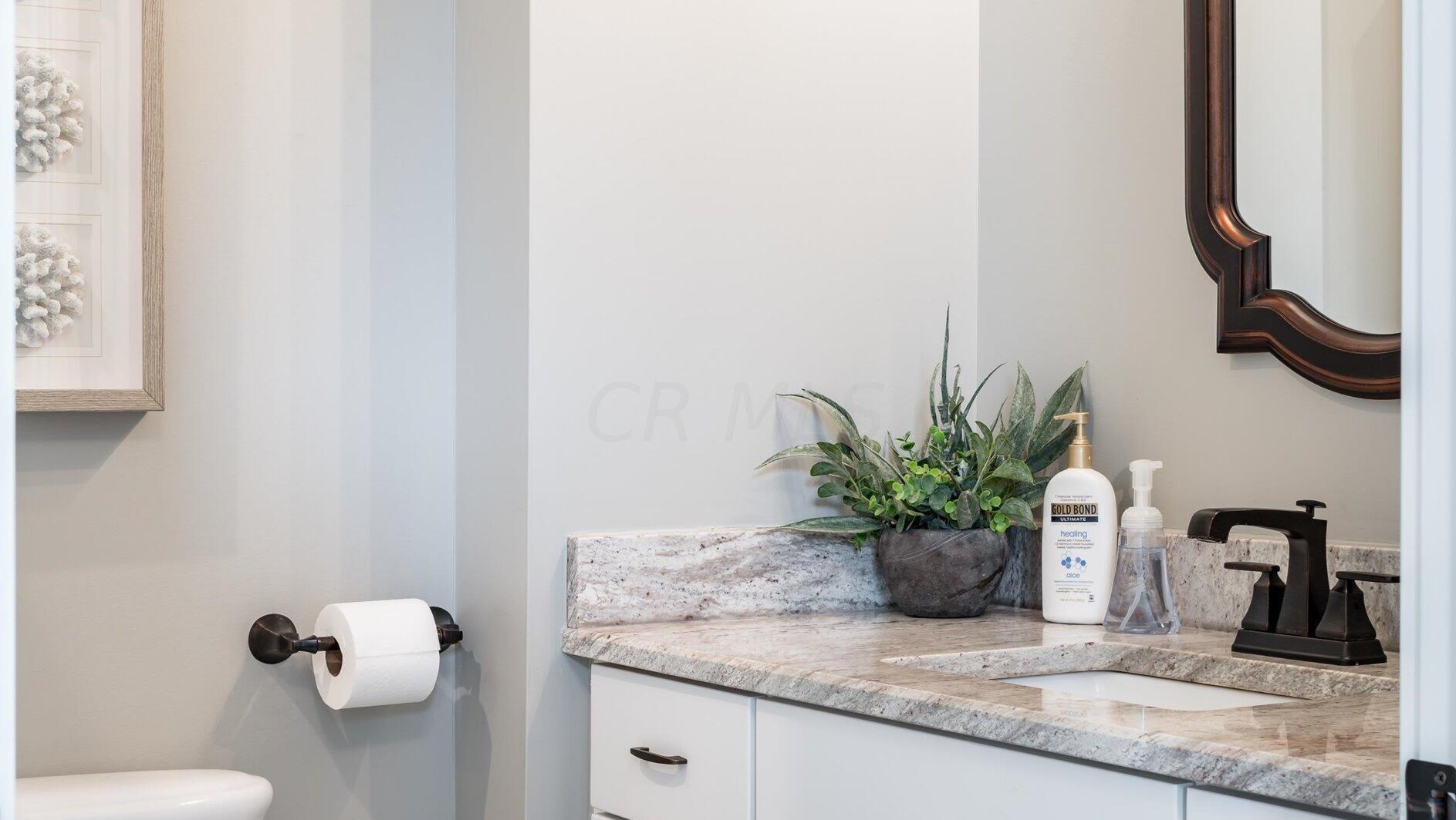 155 Sprague Dr, Hebron OH 43025-9627 exterior