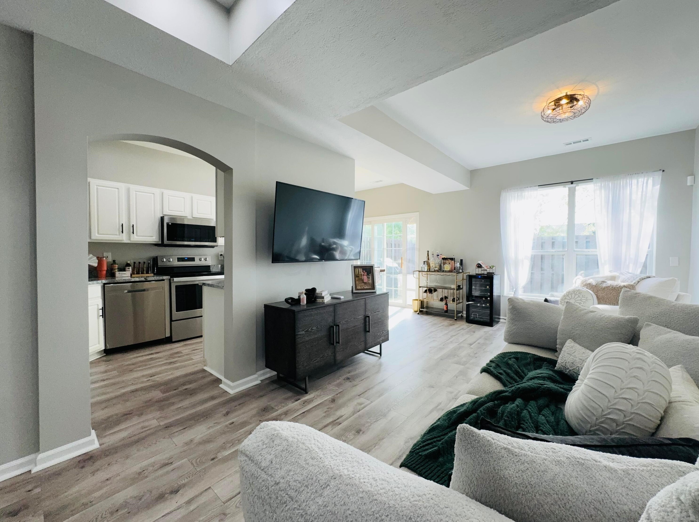 4937 Village Mdw, Westerville OH  43081-8631 exterior