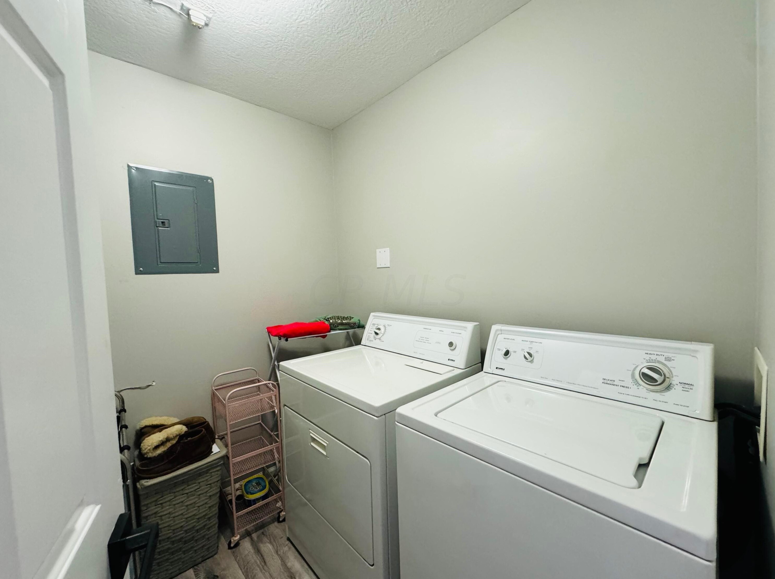 4937 Village Mdw, Westerville OH  43081-8631 exterior