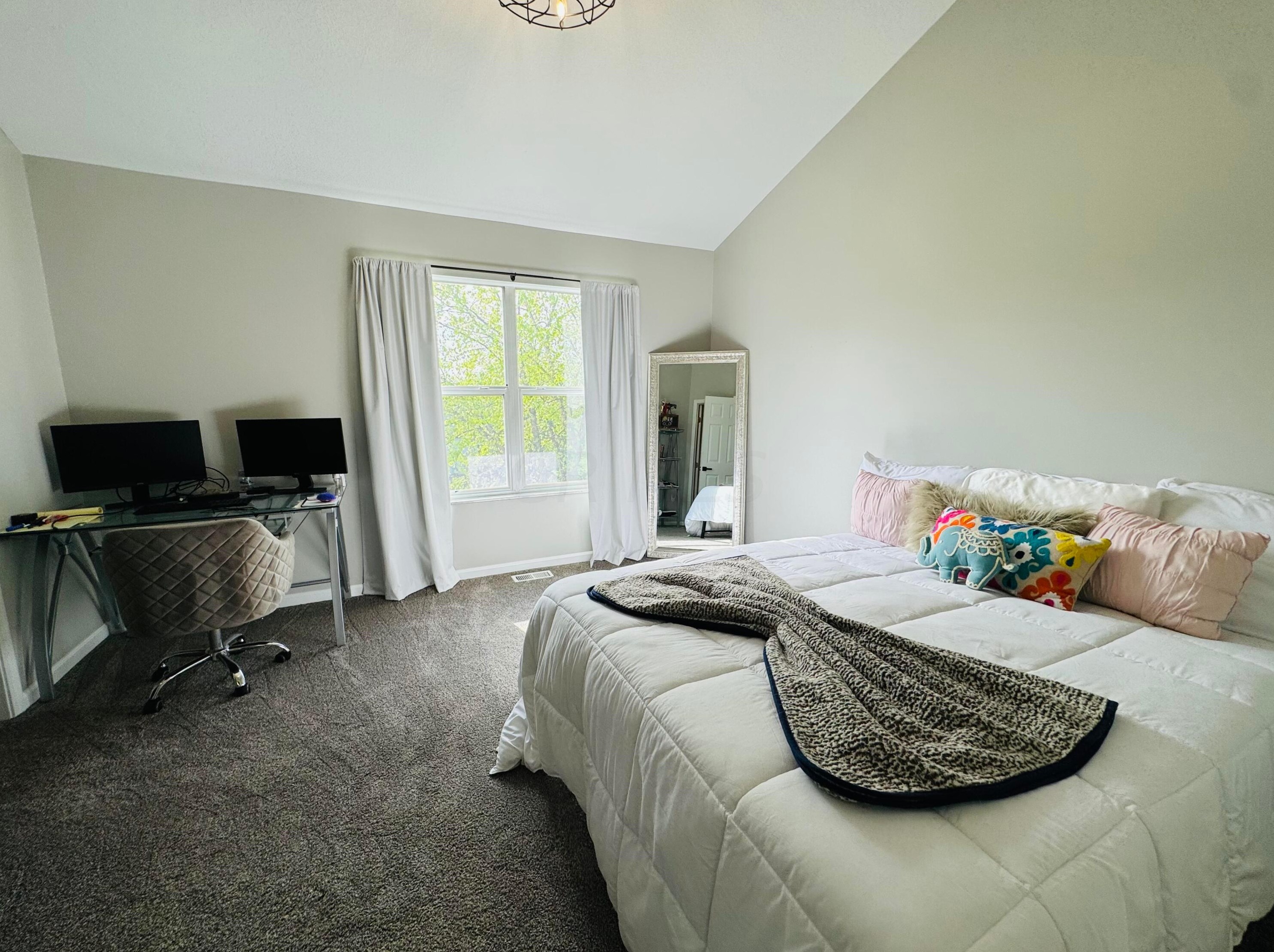 4937 Village Mdw, Westerville OH  43081-8631 exterior