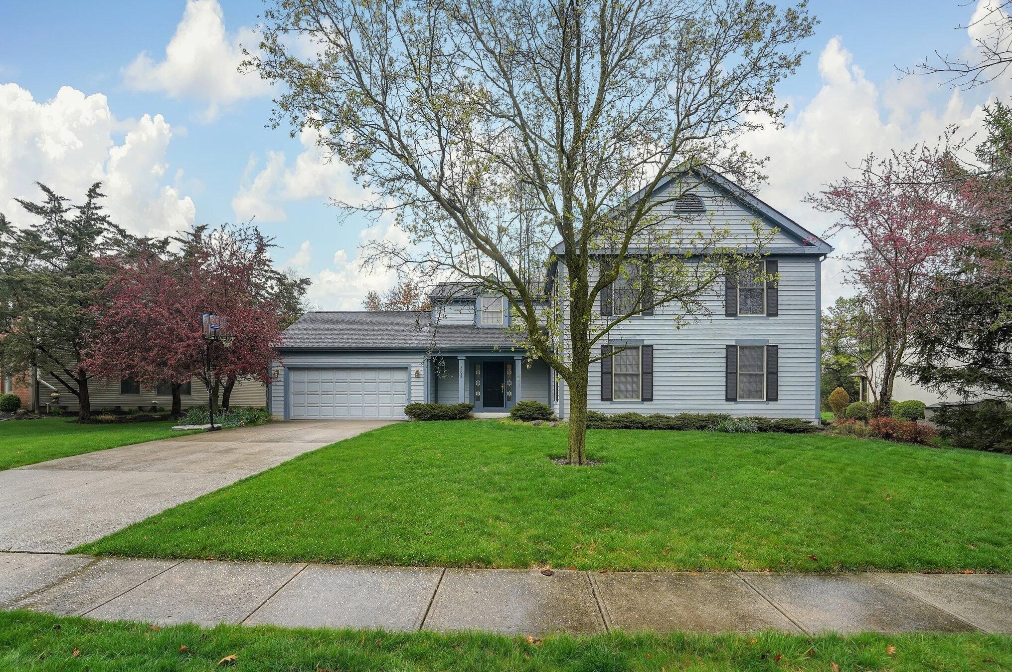 7595 Worsley Pl, Dublin, OH 43017