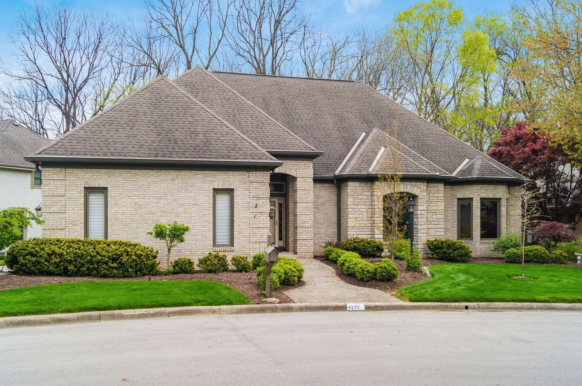 4270 Llanfair Ct, Columbus, OH 43221-4929
