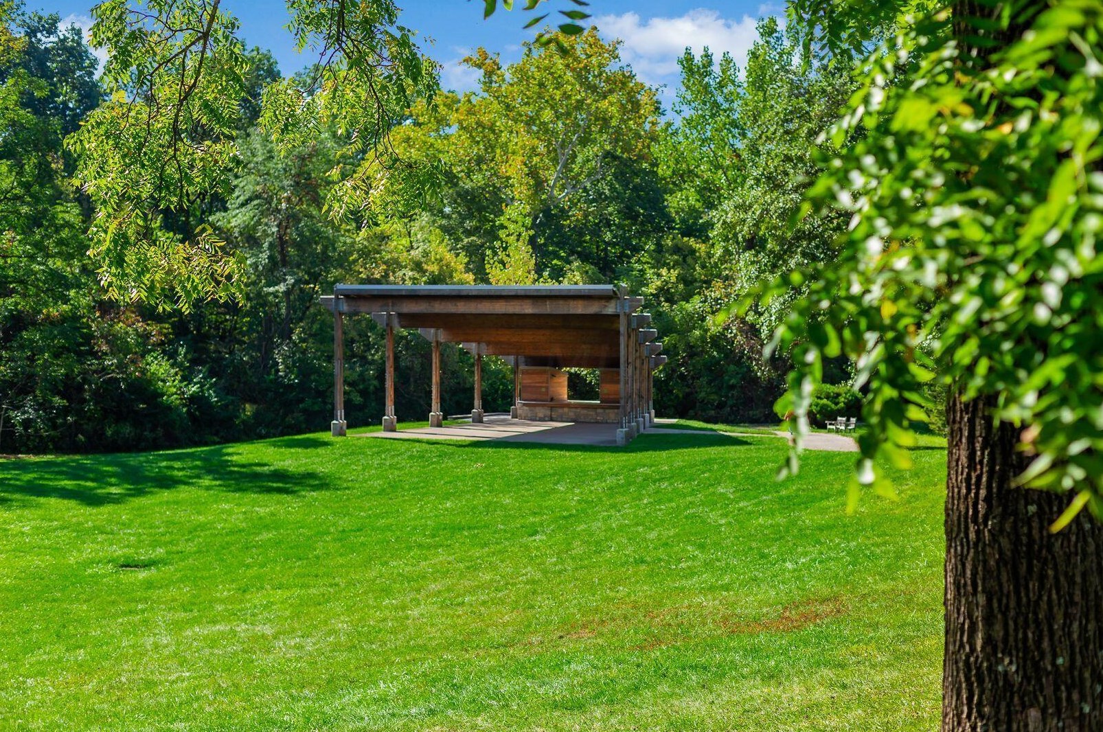 438 Mainsail Dr, Westerville OH  43081-2745 exterior