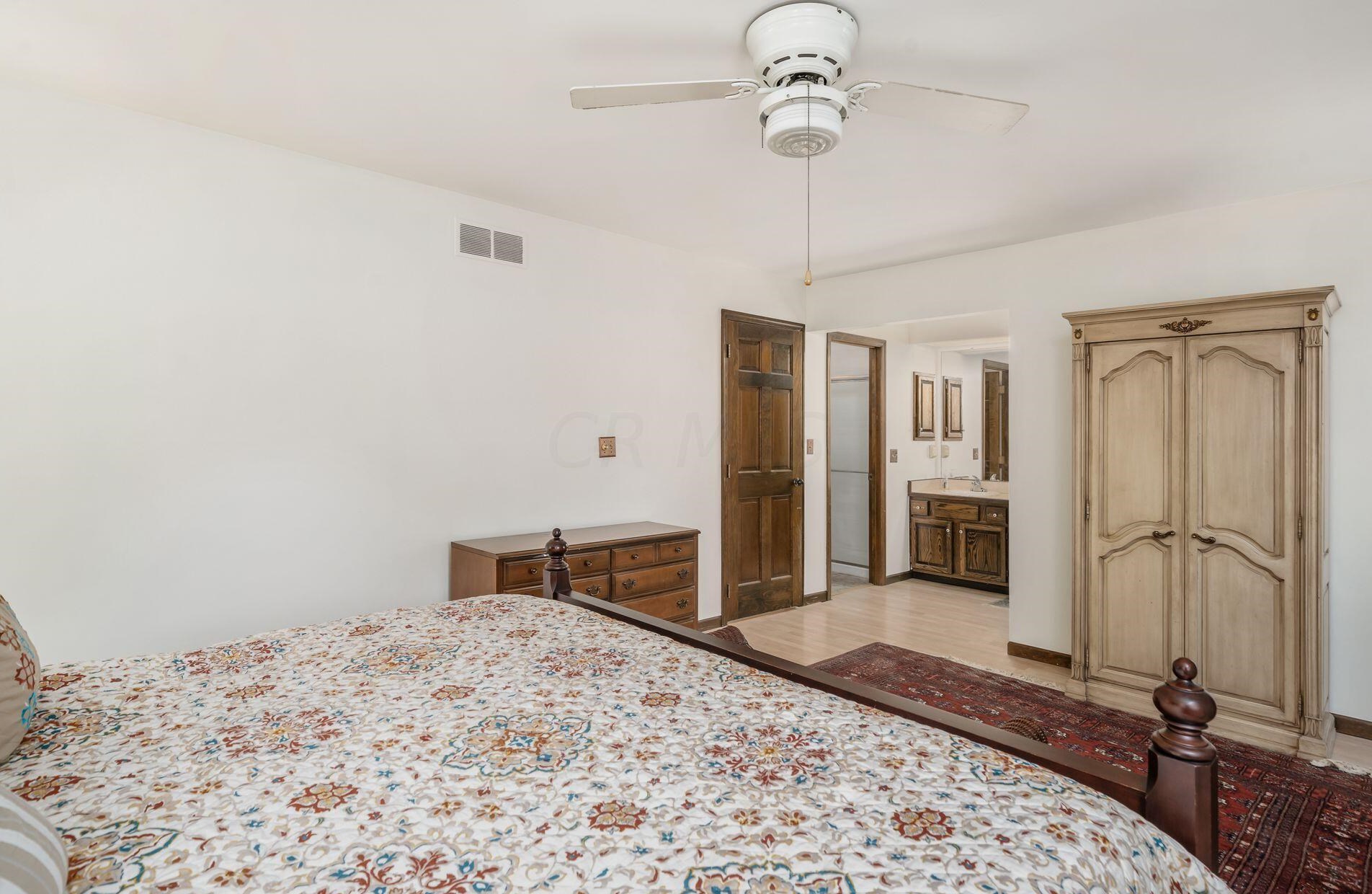 438 Mainsail Dr, Westerville OH  43081-2745 exterior