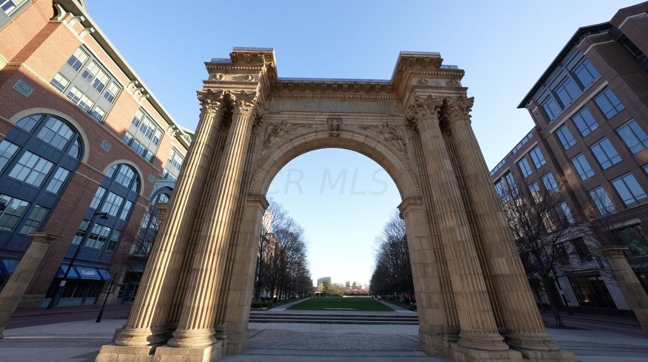 1104 Oak St, Columbus OH  43205-3116 exterior