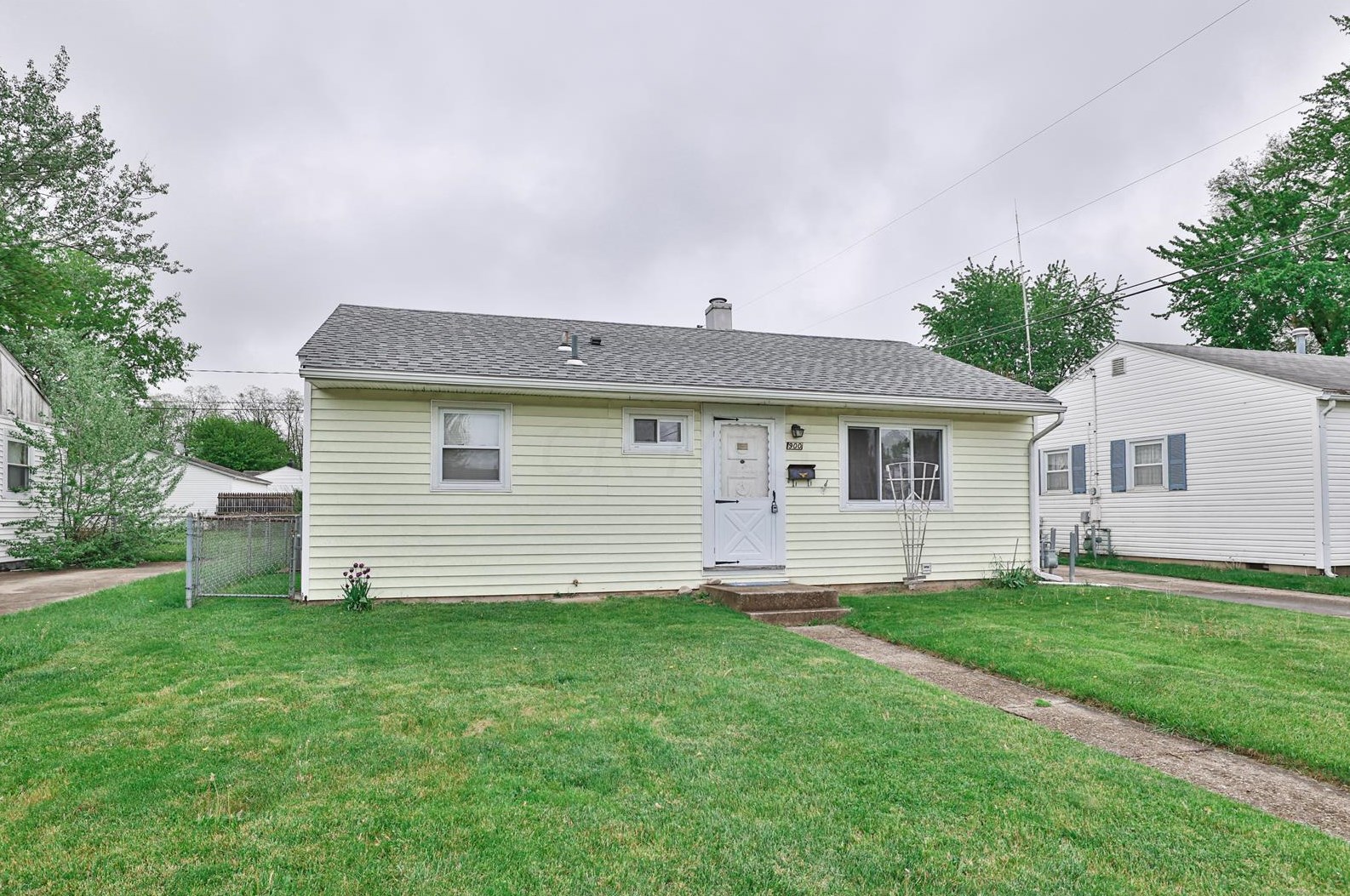 900 Mt Joy St, Springfield, OH 45505
