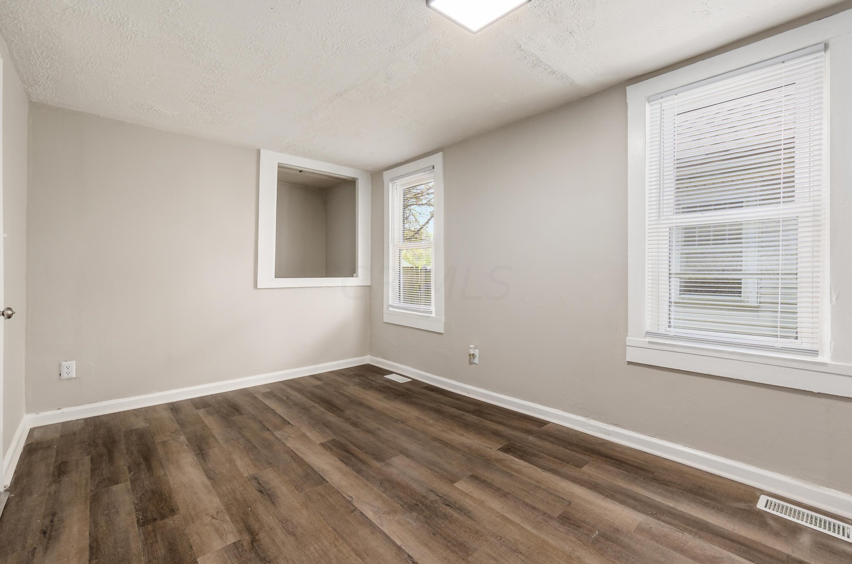 1319 Genessee Ave, Columbus OH 43211-1432 exterior