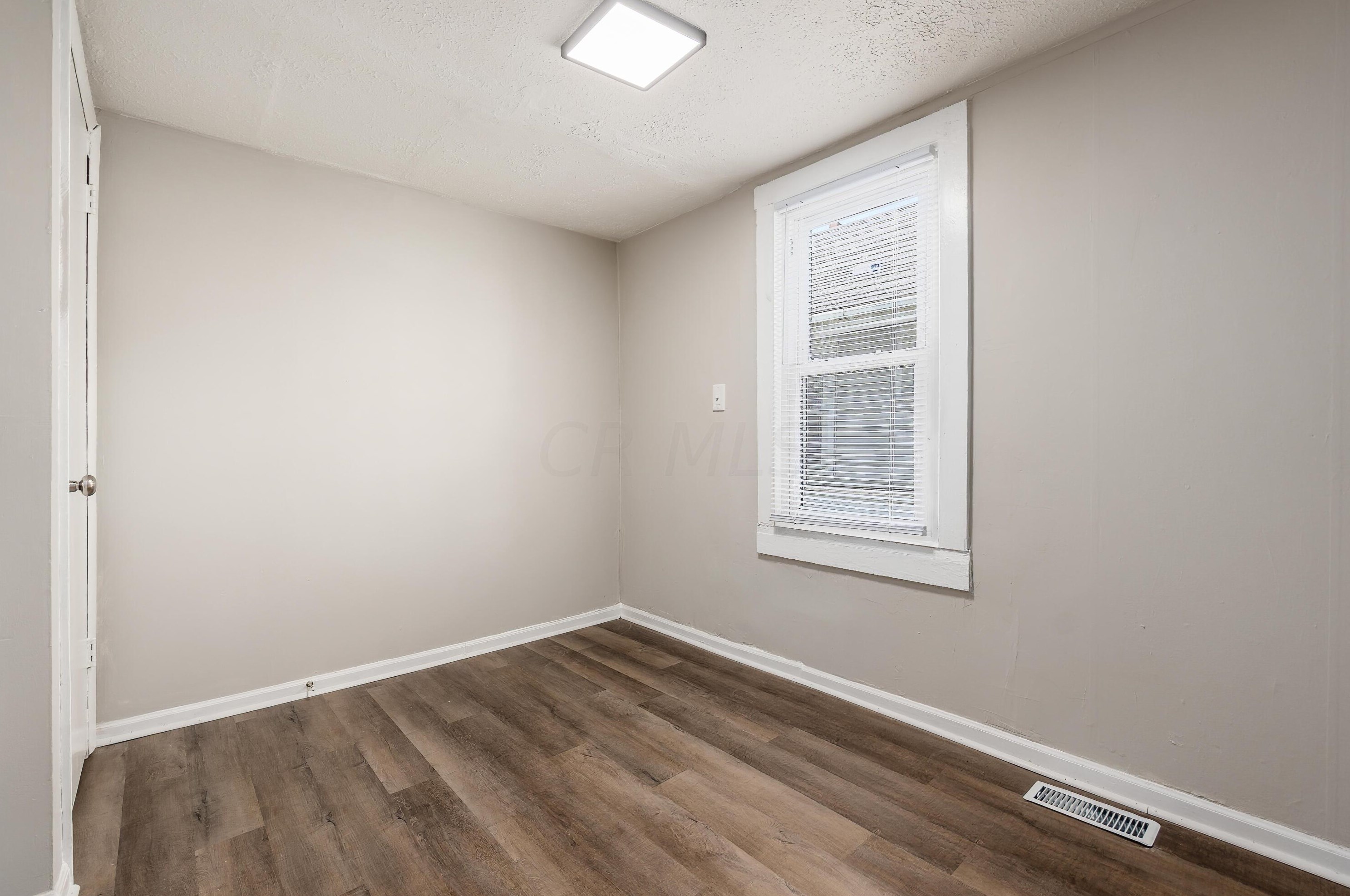 1319 Genessee Ave, Columbus OH 43211-1432 exterior