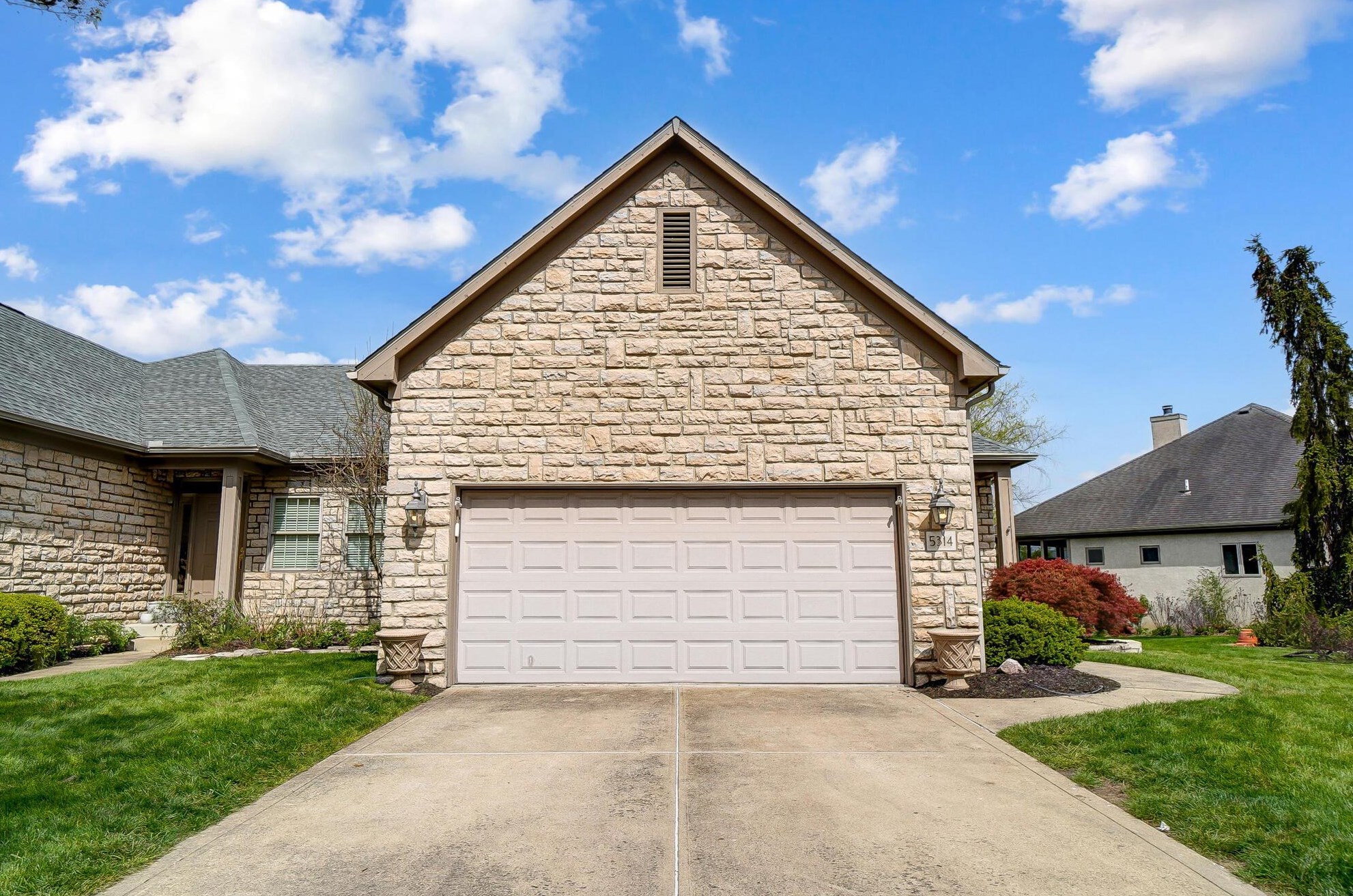 5314 Castle Pines Dr, Columbus, OH 43235