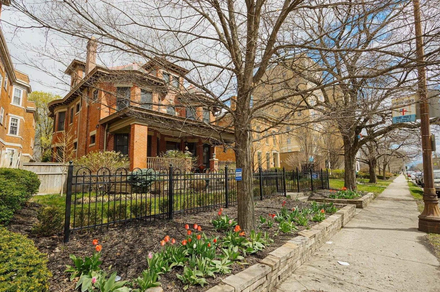 904 E Broad E St, Columbus, OH 43205