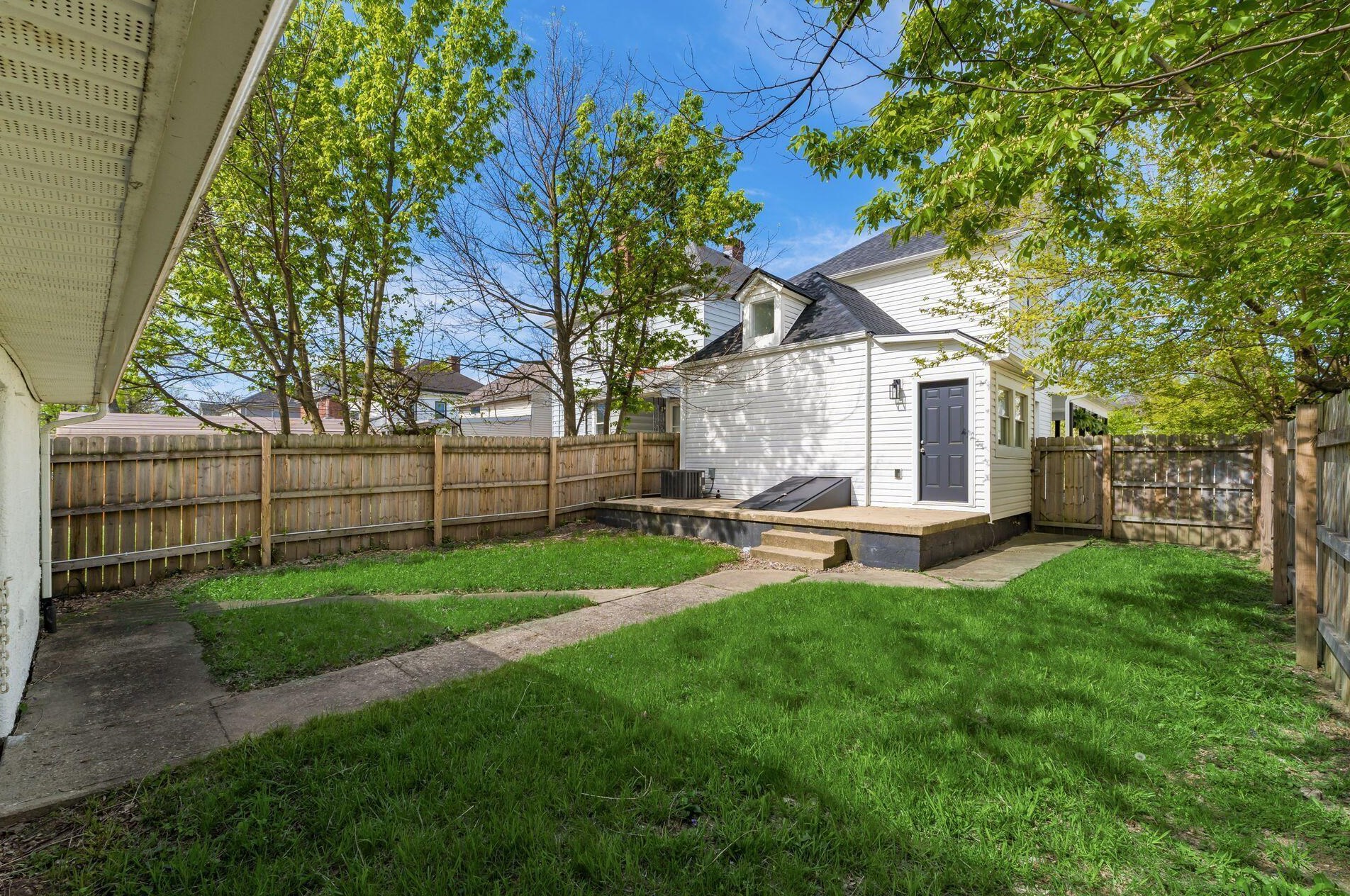 522 Kelton Ave, Columbus OH 43205-2423 exterior