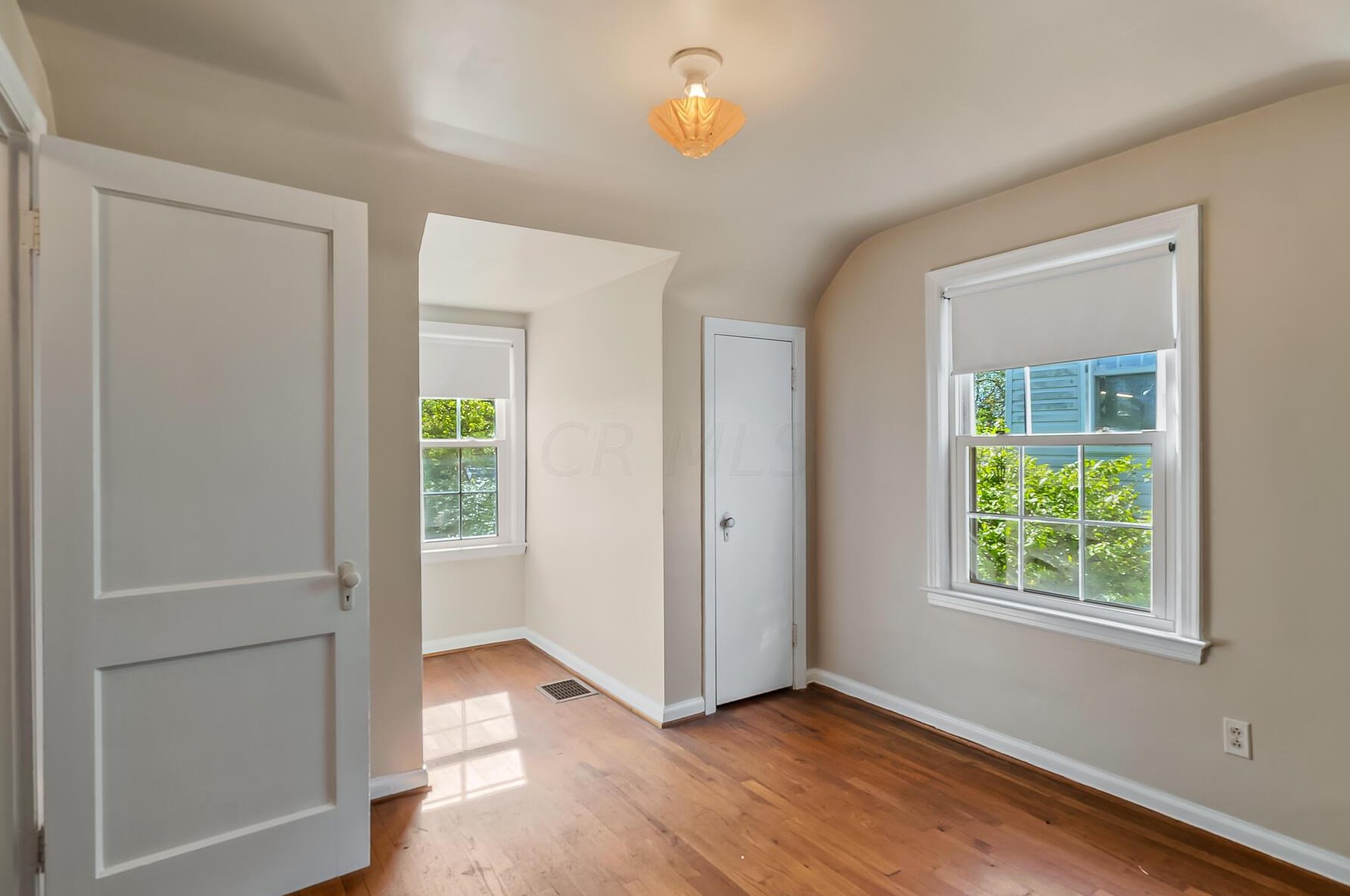 152 Mayfair Blvd, Columbus OH 43213-1609 exterior