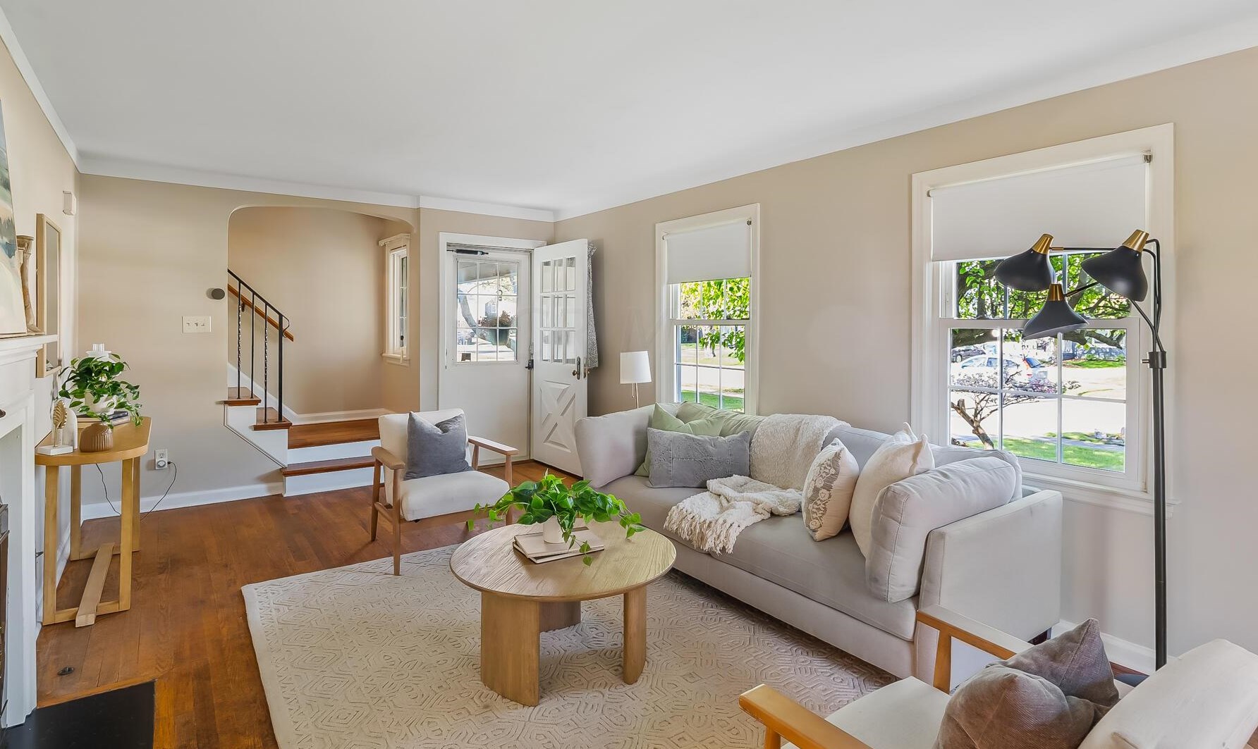 152 Mayfair Blvd, Columbus OH 43213-1609 exterior