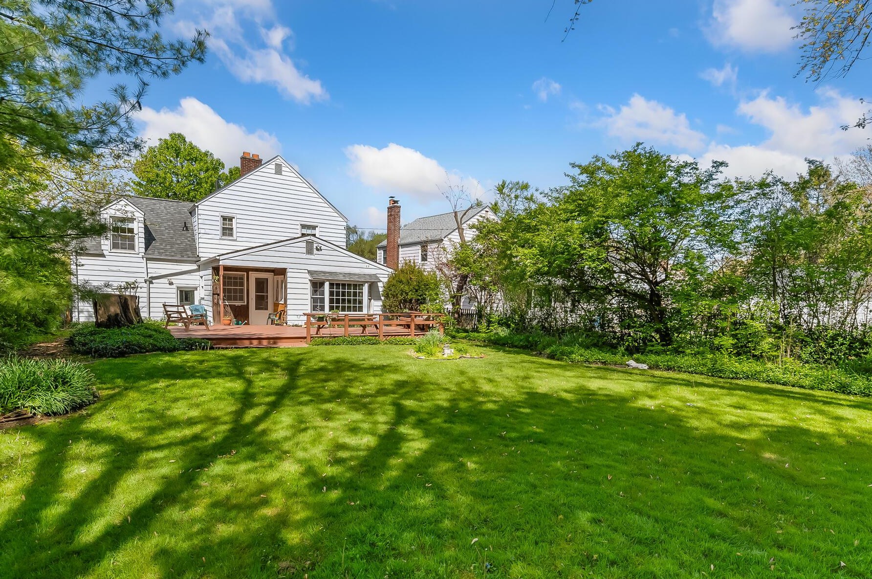 152 Mayfair Blvd, Columbus OH 43213-1609 exterior