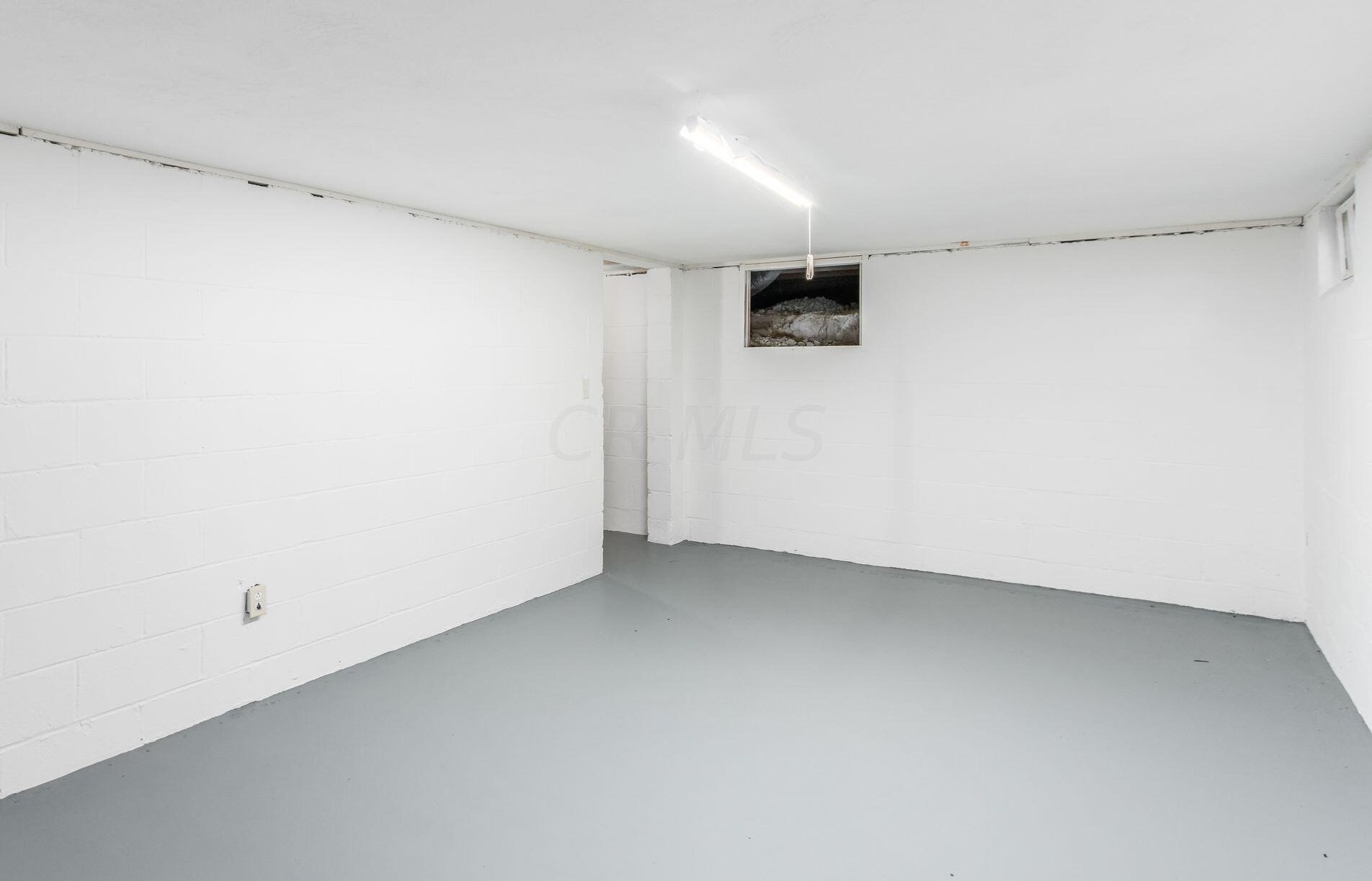 282 Remington Rd, Columbus OH 43209-2459 exterior