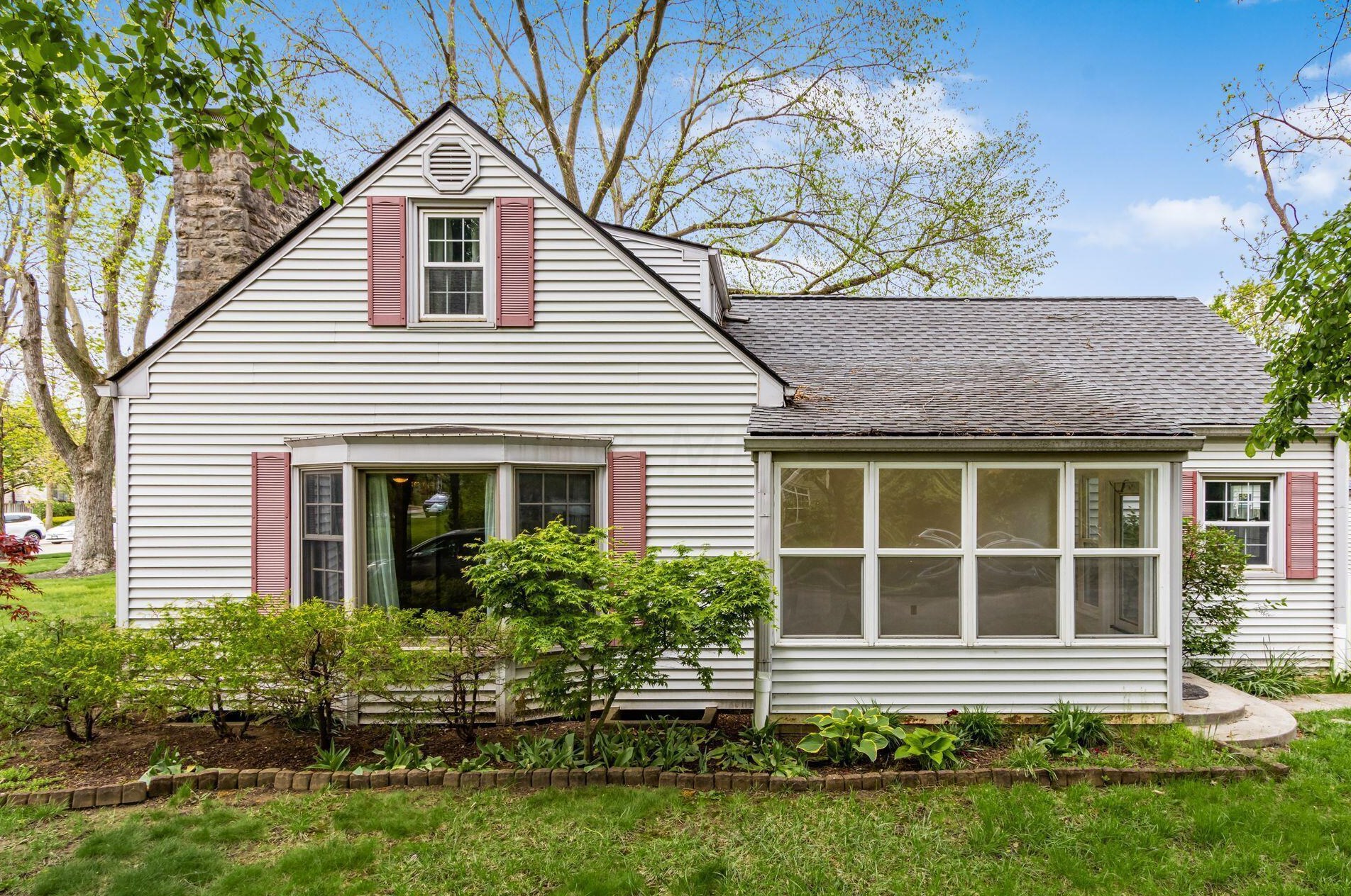 282 Remington Rd, Columbus OH 43209-2459 exterior