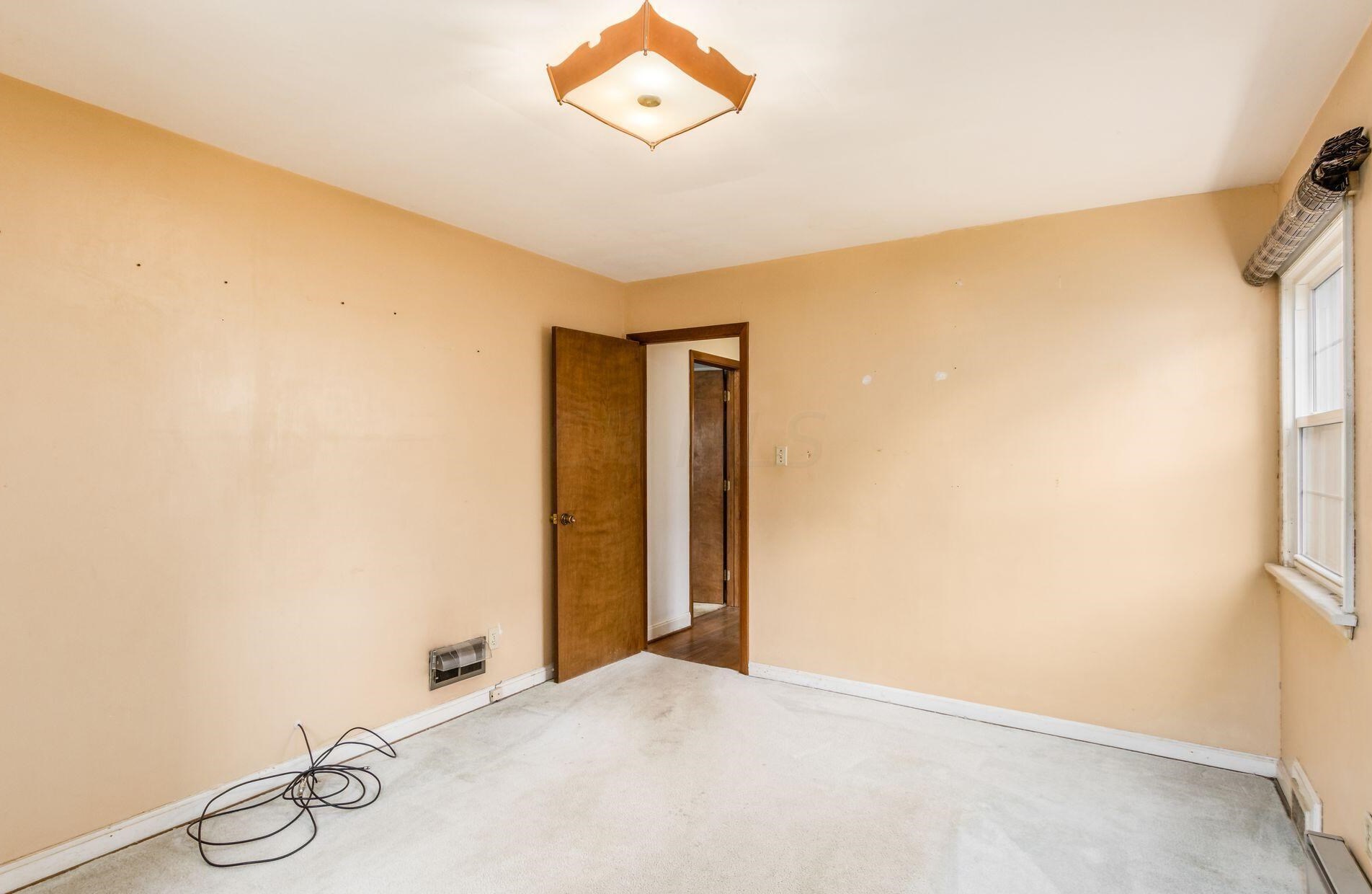 282 Remington Rd, Columbus OH 43209-2459 exterior